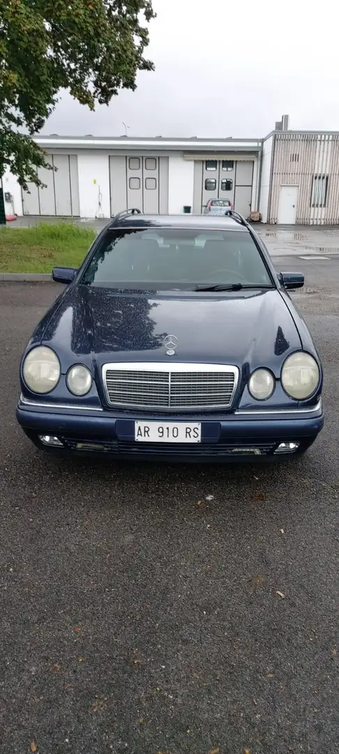 Mercedes-Benz E 200 Classe E - W210 SW SW Classic Niebieski - 1