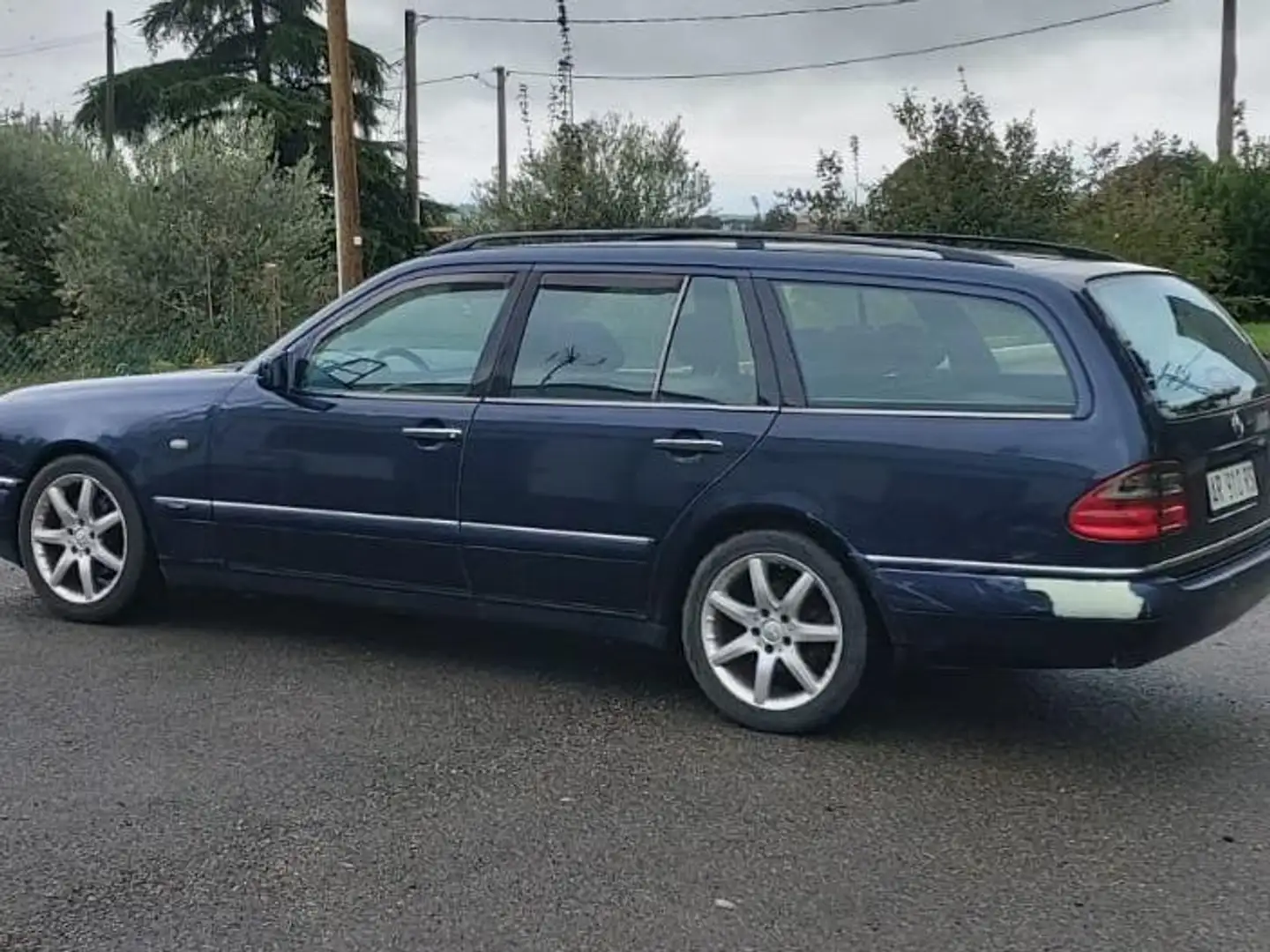 Mercedes-Benz E 200 Classe E - W210 SW SW Classic Niebieski - 2