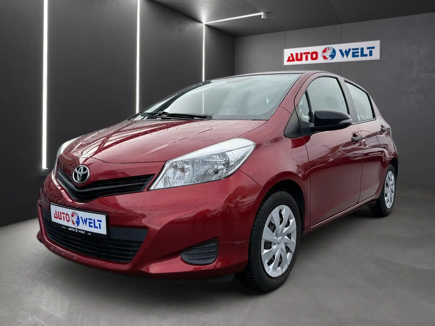 Toyota Yaris 1.0i Cool 5-trg. Klima Rood - 1