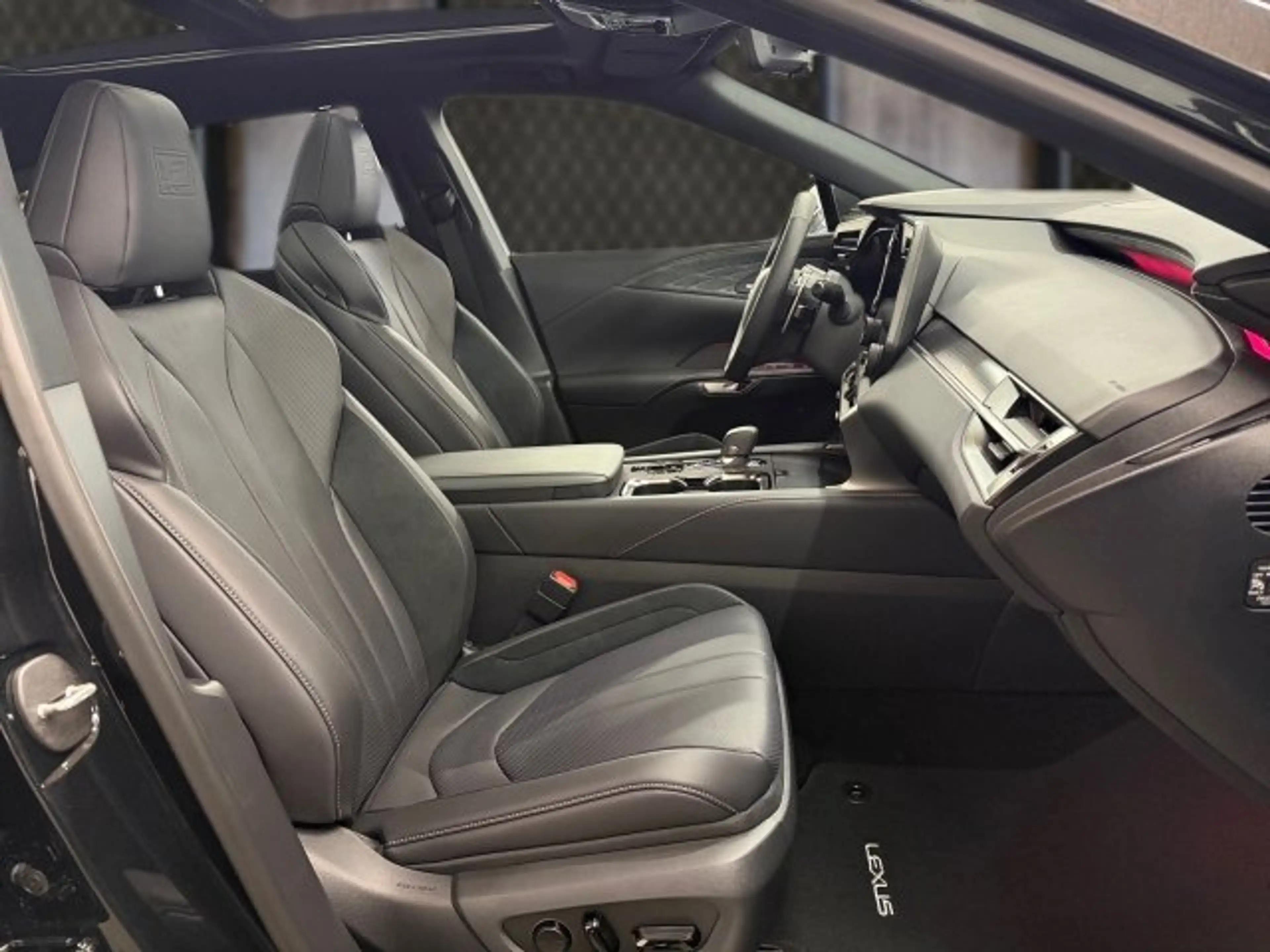 Lexus RX 500h F SPORT — photo 6