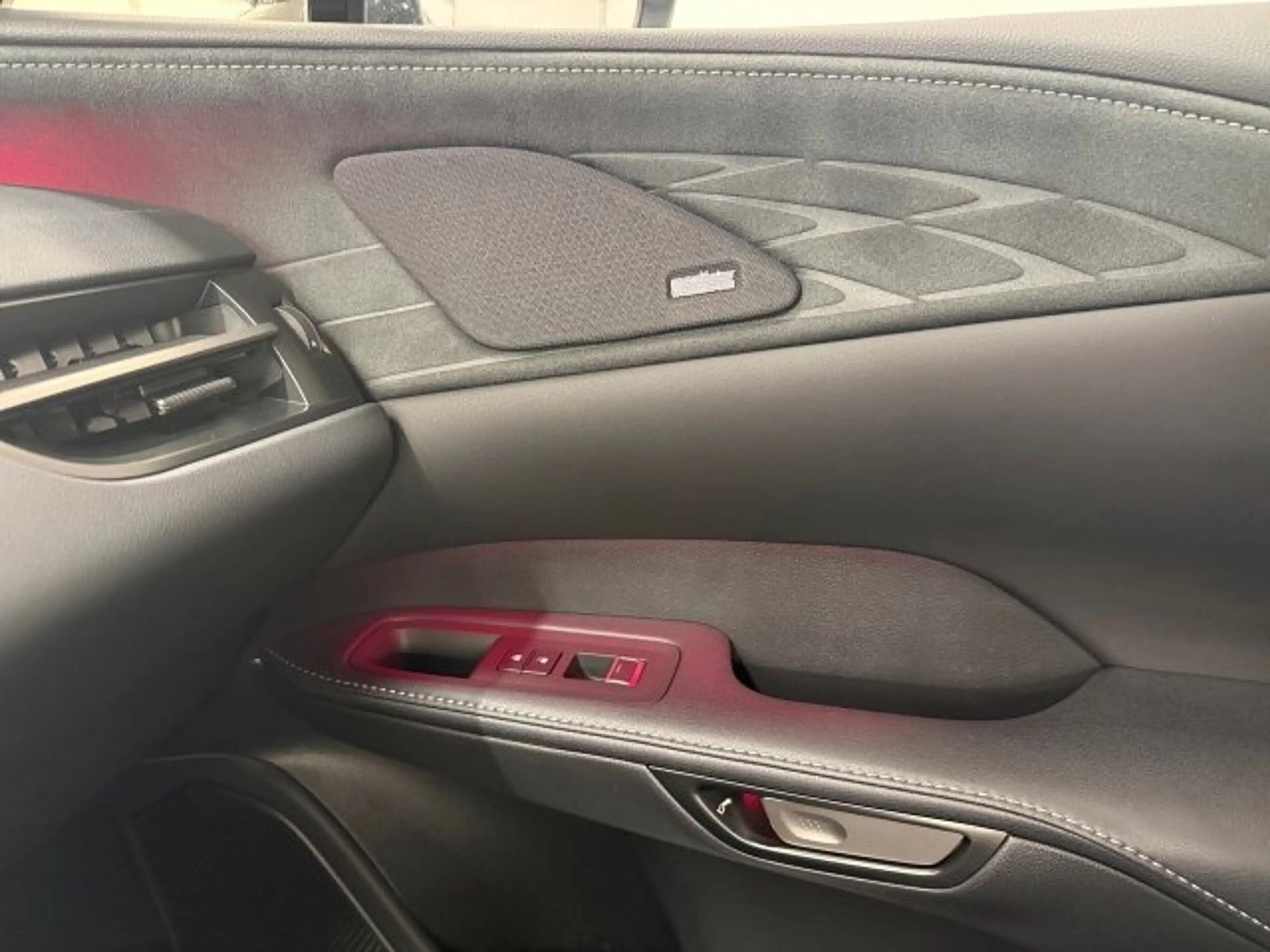 Lexus RX 500h F SPORT — photo 14