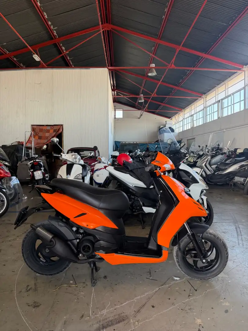 Piaggio Typhoon Naranja - 2