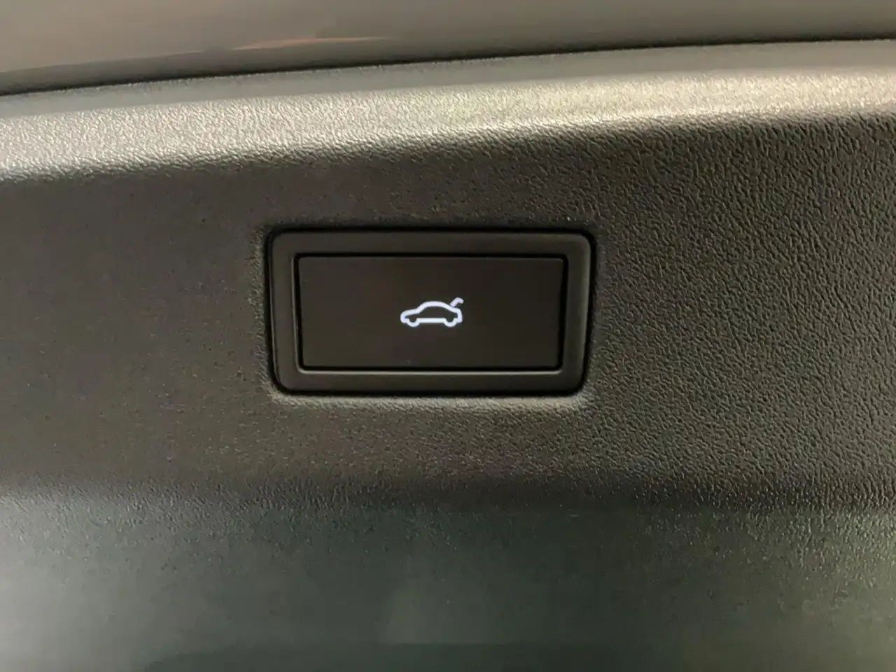 Volkswagen ID.7 Zertifikat+77kWh+Pro+P.Ext.+P.Int.+Navi 21