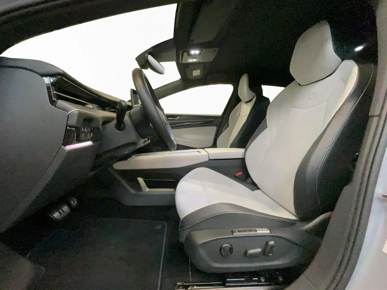 Volkswagen ID.7 Zertifikat+77kWh+Pro+P.Ext.+P.Int.+Navi 12