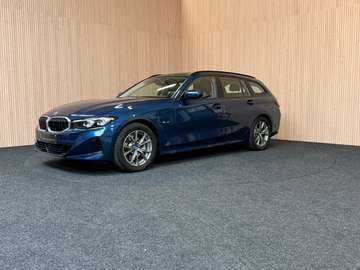 Touring 320eA PHEV| ACC| DAB| Camera|Active guard plus