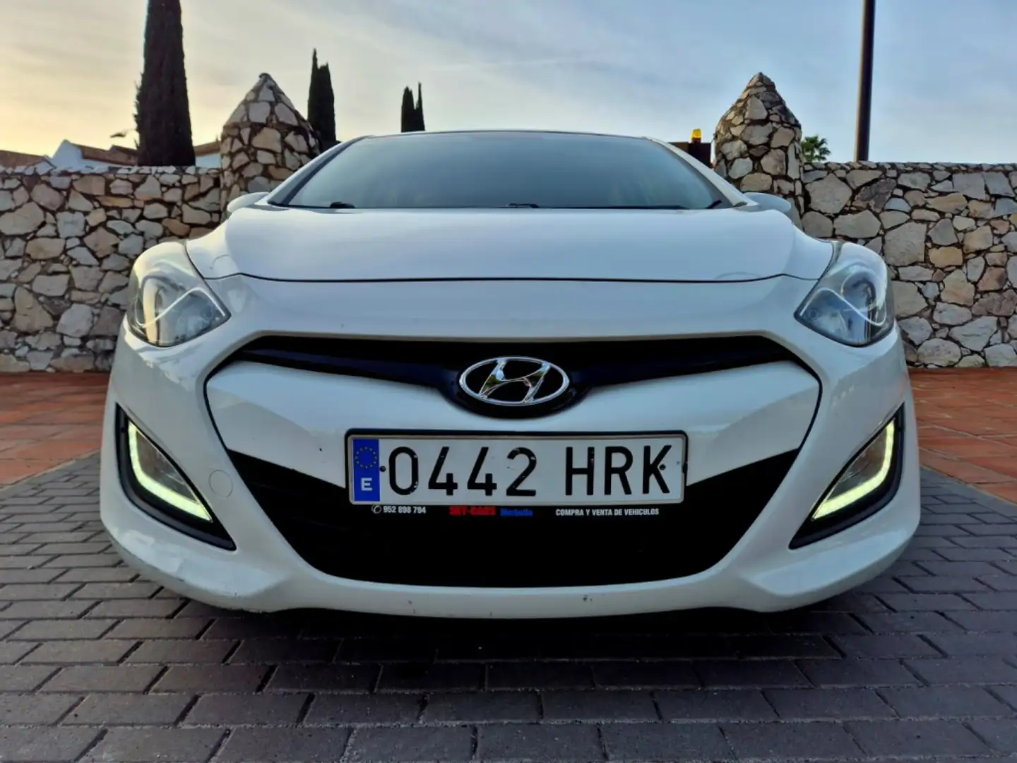Hyundai i30 1.6CRDi Tecno Aut. Blanco - 2