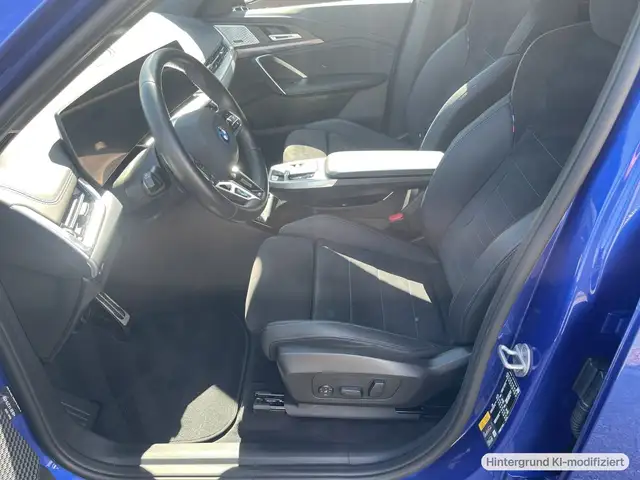 BMW Ix1 view 12