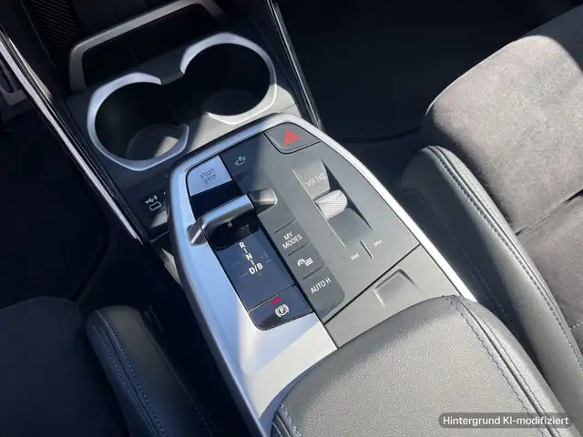 BMW Ix1 view 11