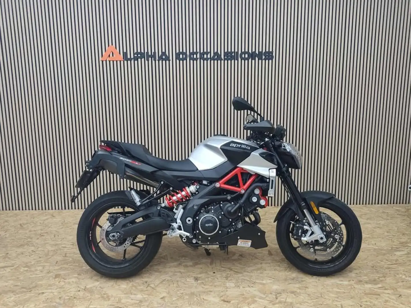 Aprilia Shiver 900 Gris - 1