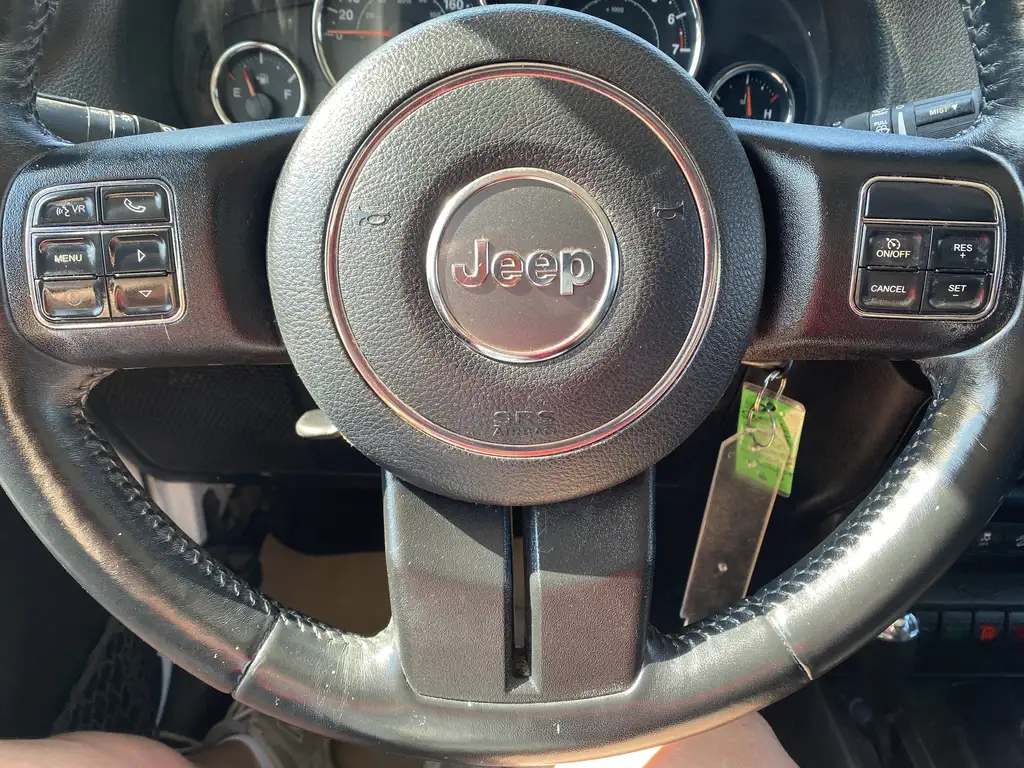 2015 Jeep Wrangler Unlimited Sahara | Bluetooth | Alpine Stereo | Heated Seats — photo 8
