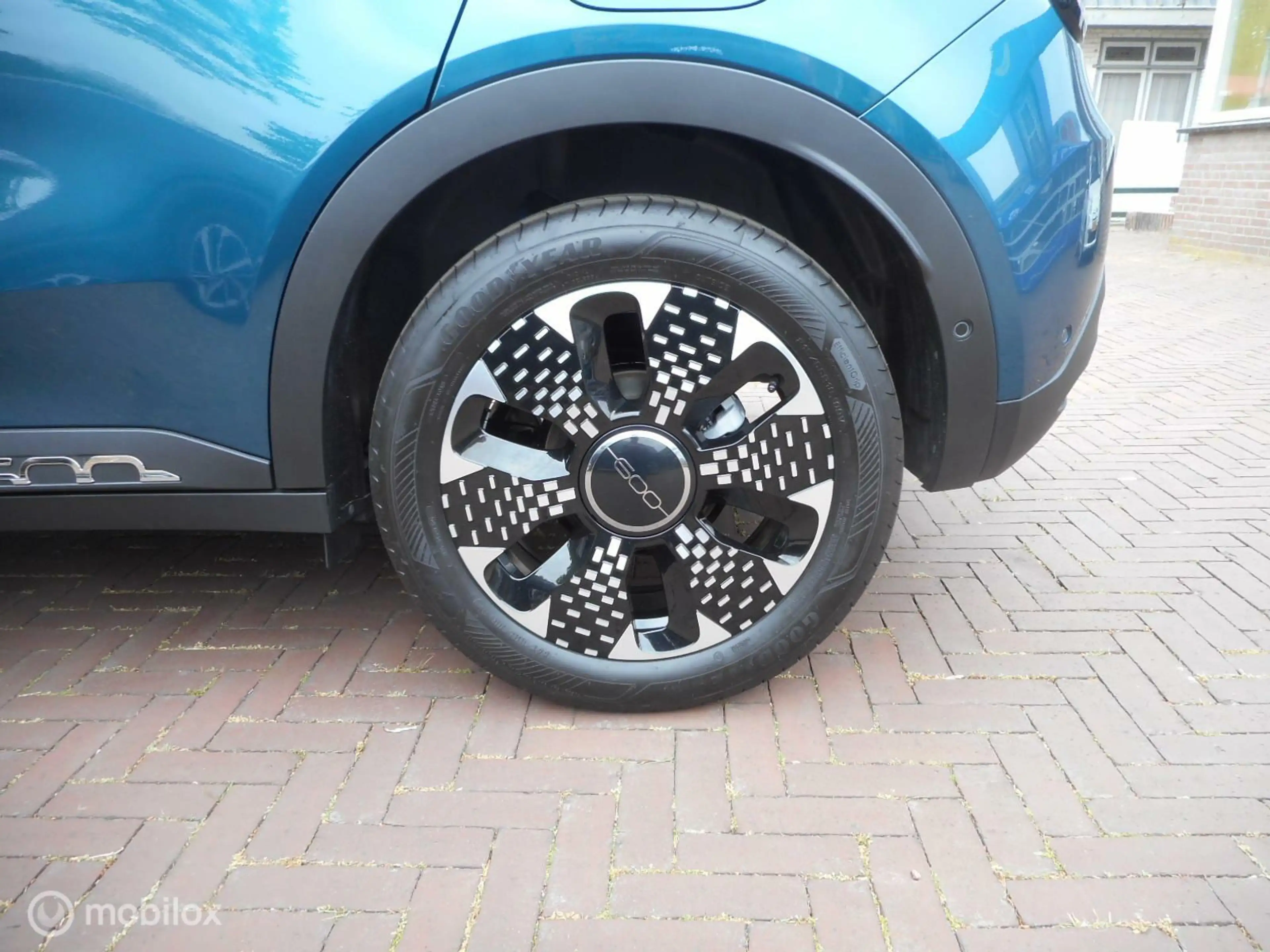 Fiat 600 1.2 Hybrid 100 La Prima — photo 14