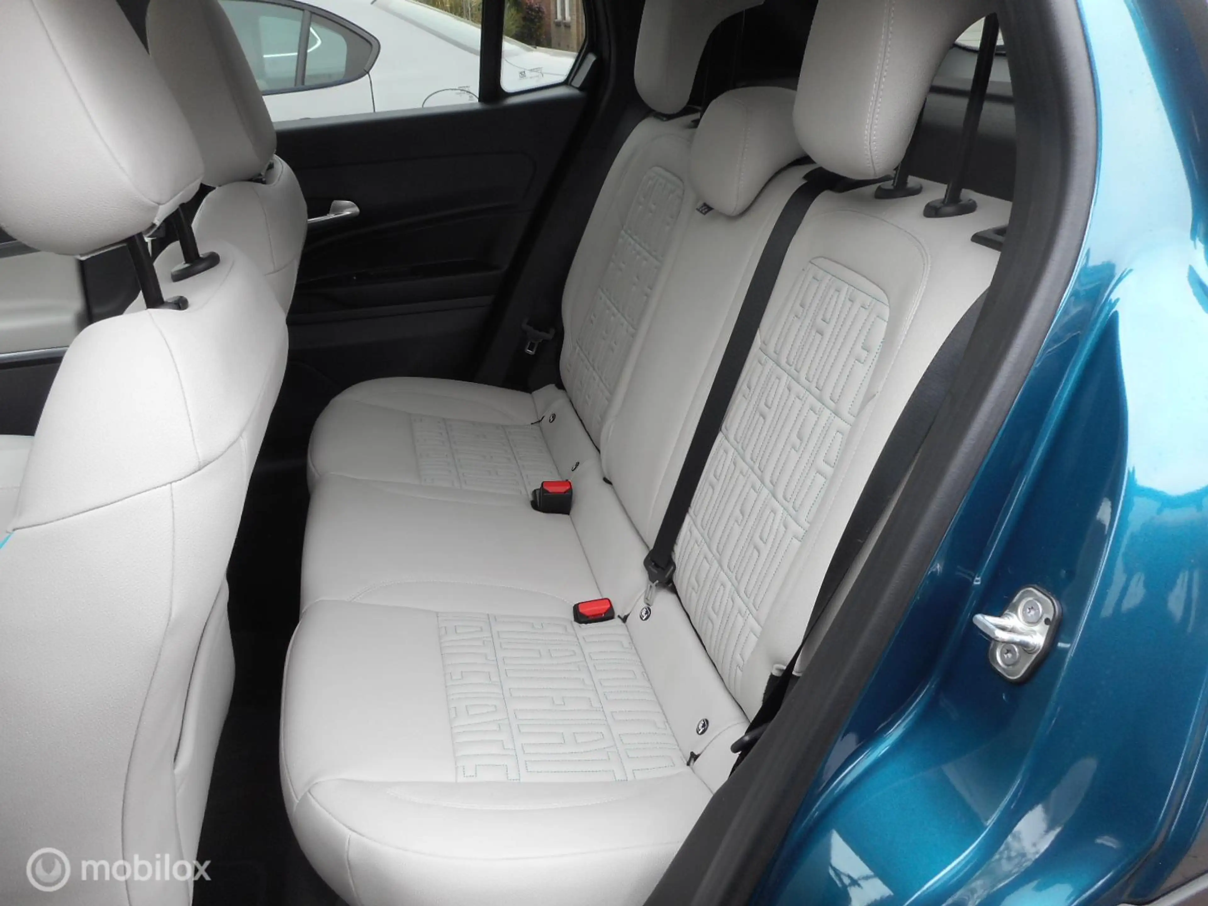 Fiat 600 1.2 Hybrid 100 La Prima — photo 7