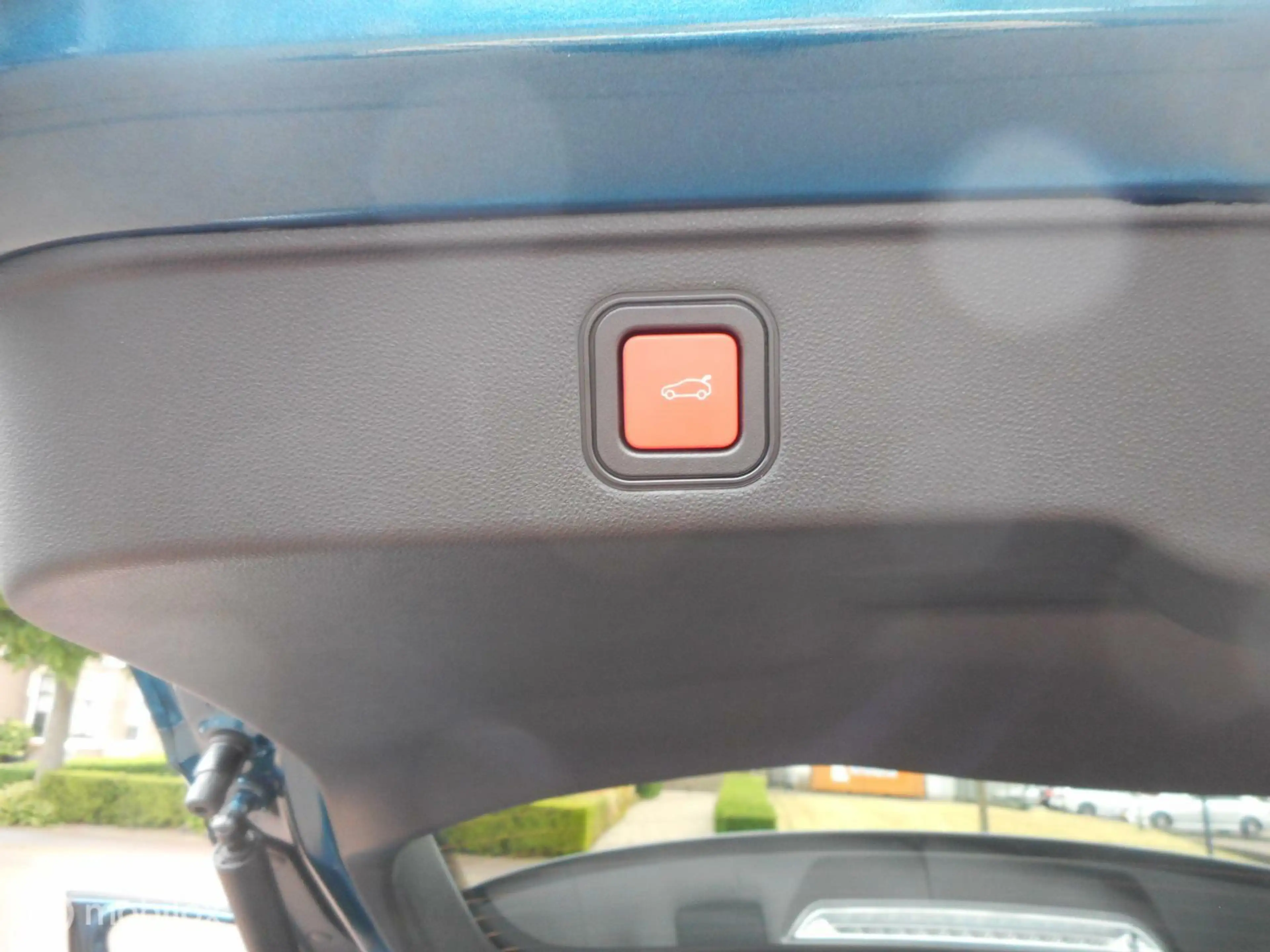 Fiat 600 1.2 Hybrid 100 La Prima — photo 11
