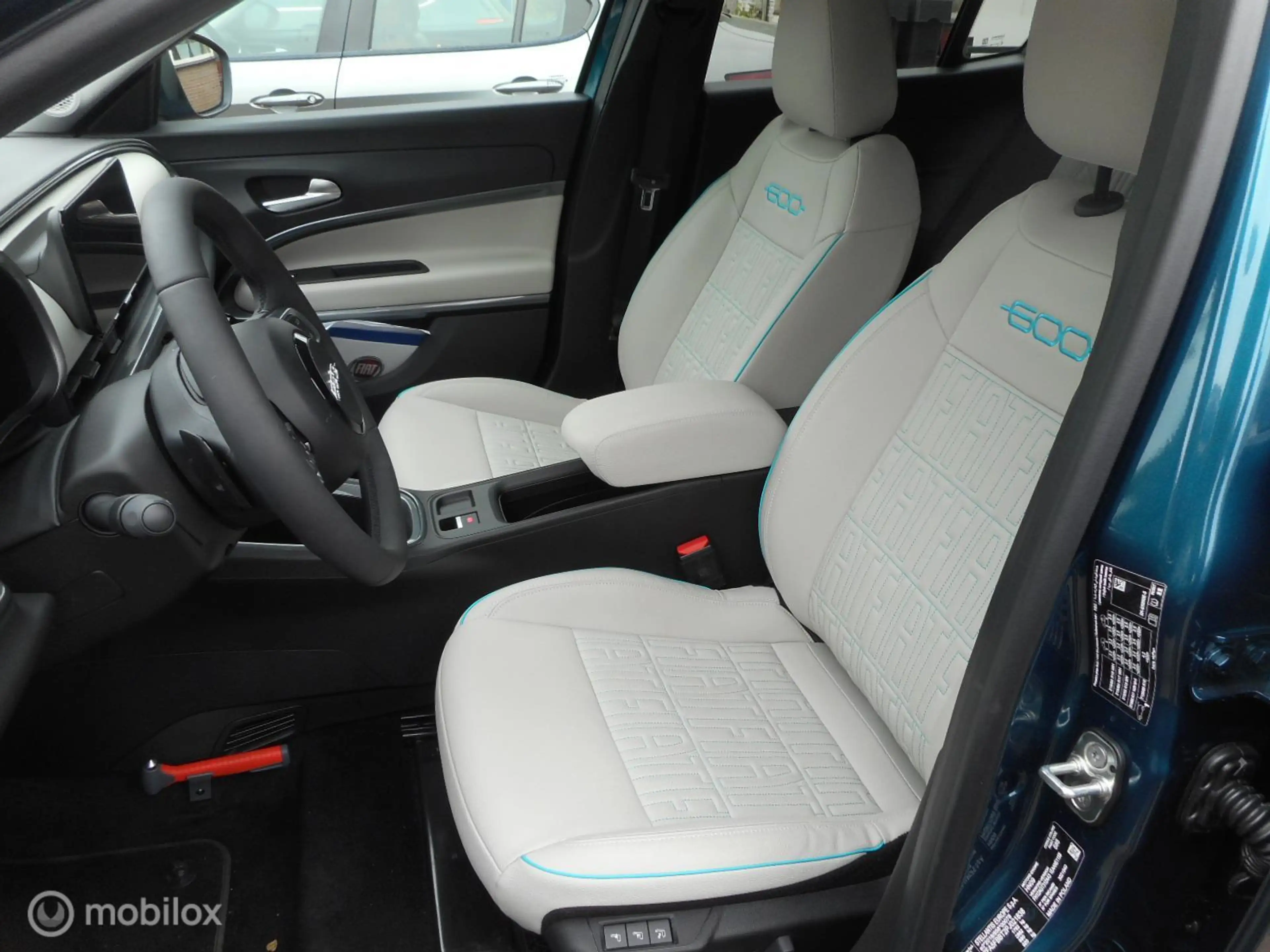Fiat 600 1.2 Hybrid 100 La Prima — photo 6
