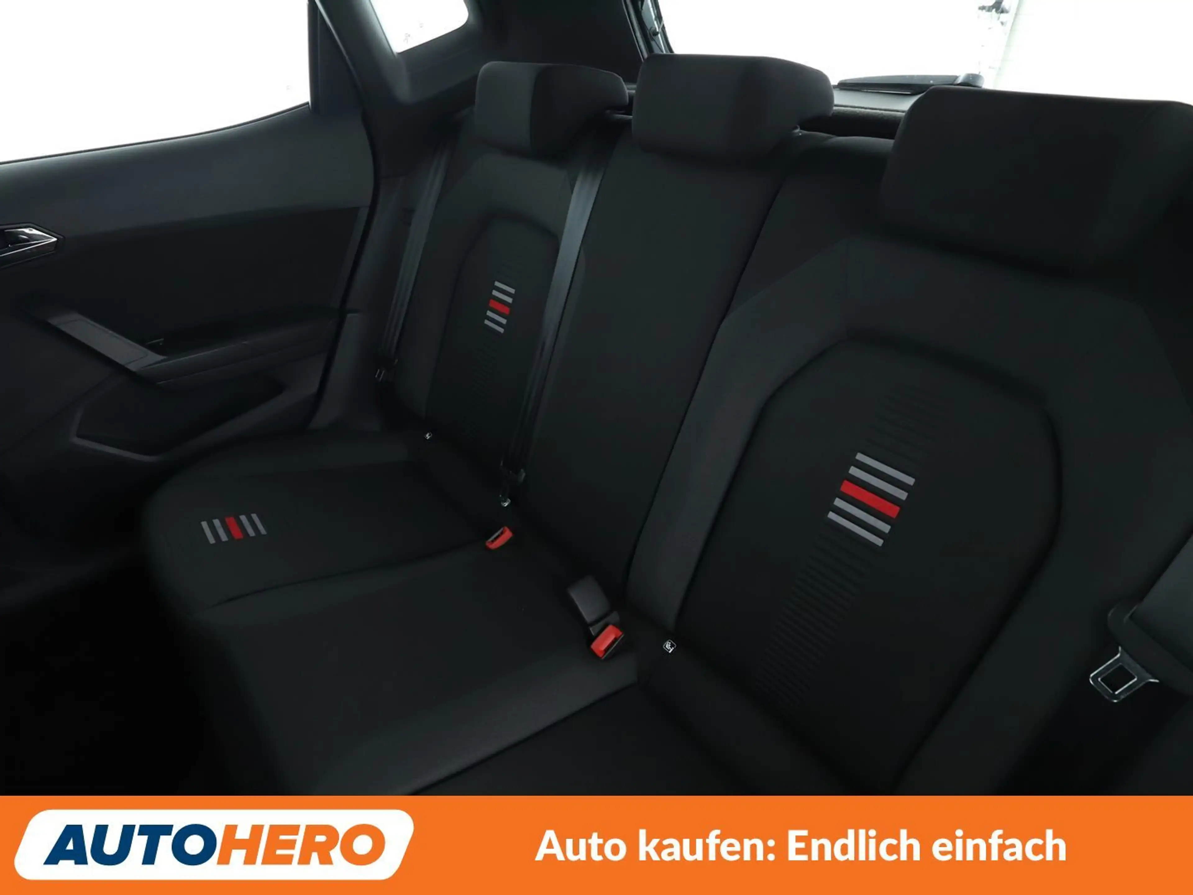 SEAT Arona 1.5 TSI ACT FR *NAVI*LED*TEMPO*CAM*PDC*SHZ*ALU* — photo 14
