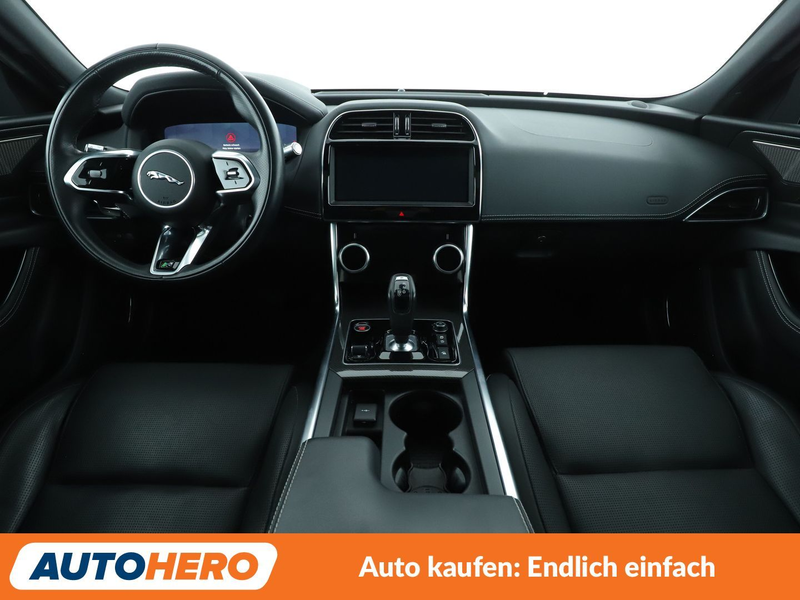 Jaguar XE 30t R-Dynamic HSE AWD*LED*NAVI*TEMPO*PDC*SHZ*KLIMA — photo 12