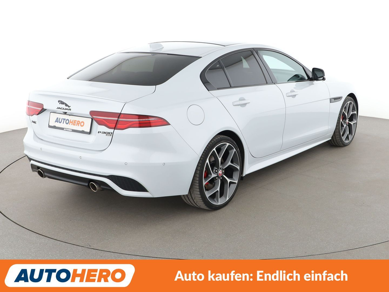 Jaguar XE 30t R-Dynamic HSE AWD*LED*NAVI*TEMPO*PDC*SHZ*KLIMA — photo 6