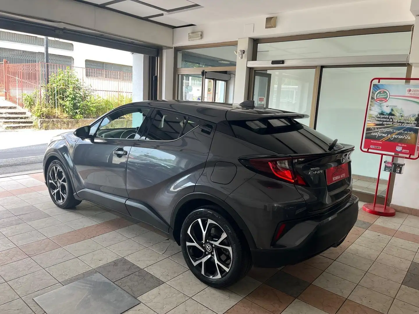 Toyota C-HR C-HR 1.8h Trend e-cvt ADATTA AI NEOPATENTATI Grigio - 2