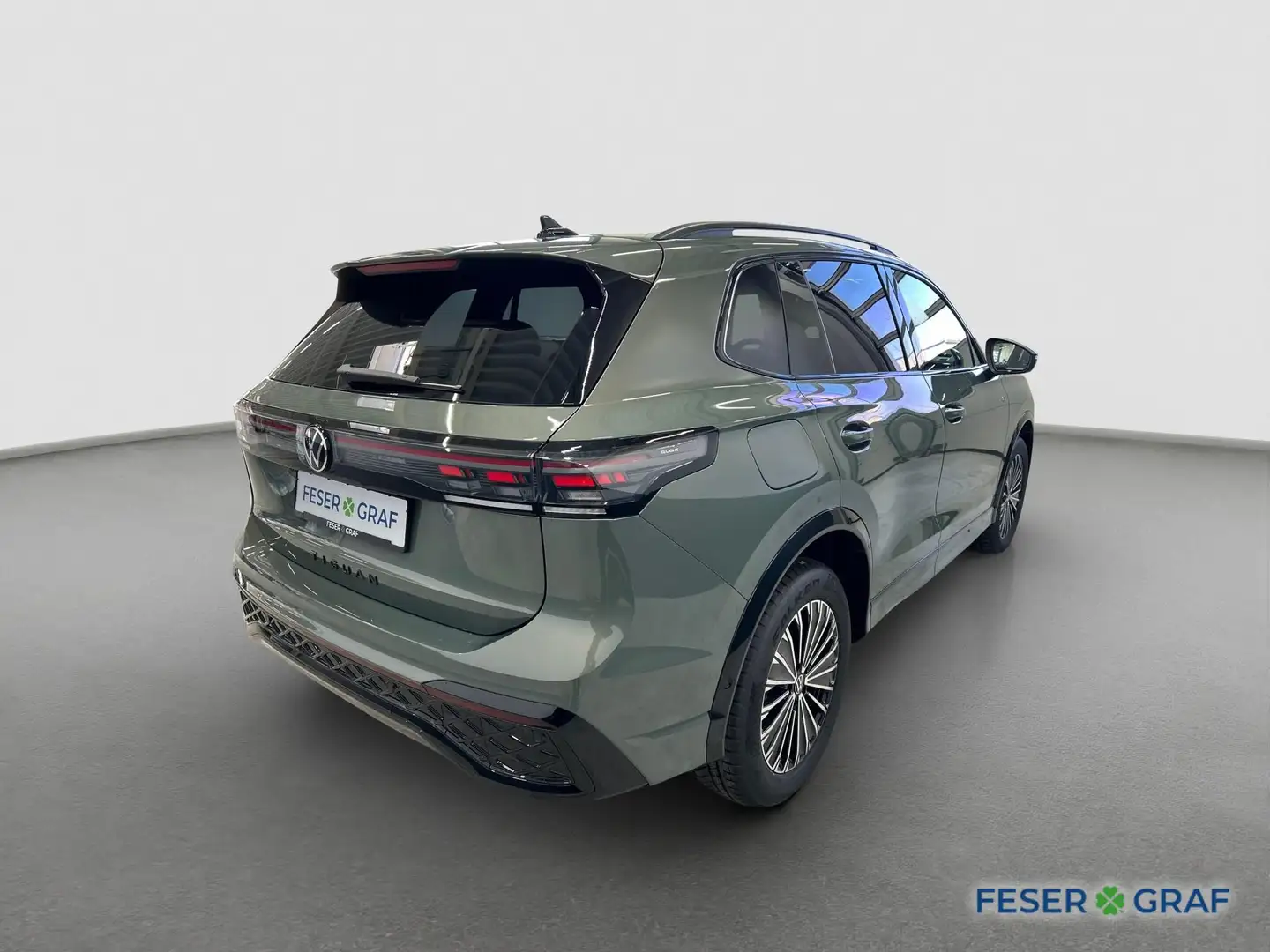 Volkswagen Tiguan R-Line 2,0TSI 4M 195kW AHK Pano Matrix Grün - 2