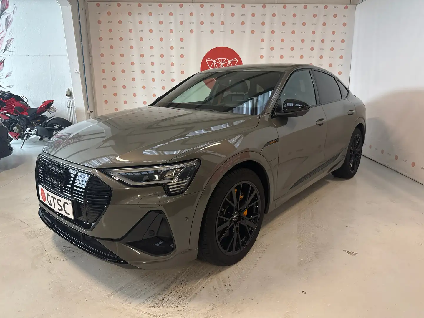 Audi e-tron Sportback 55 S line Black edition B&O 360 volleder - 1