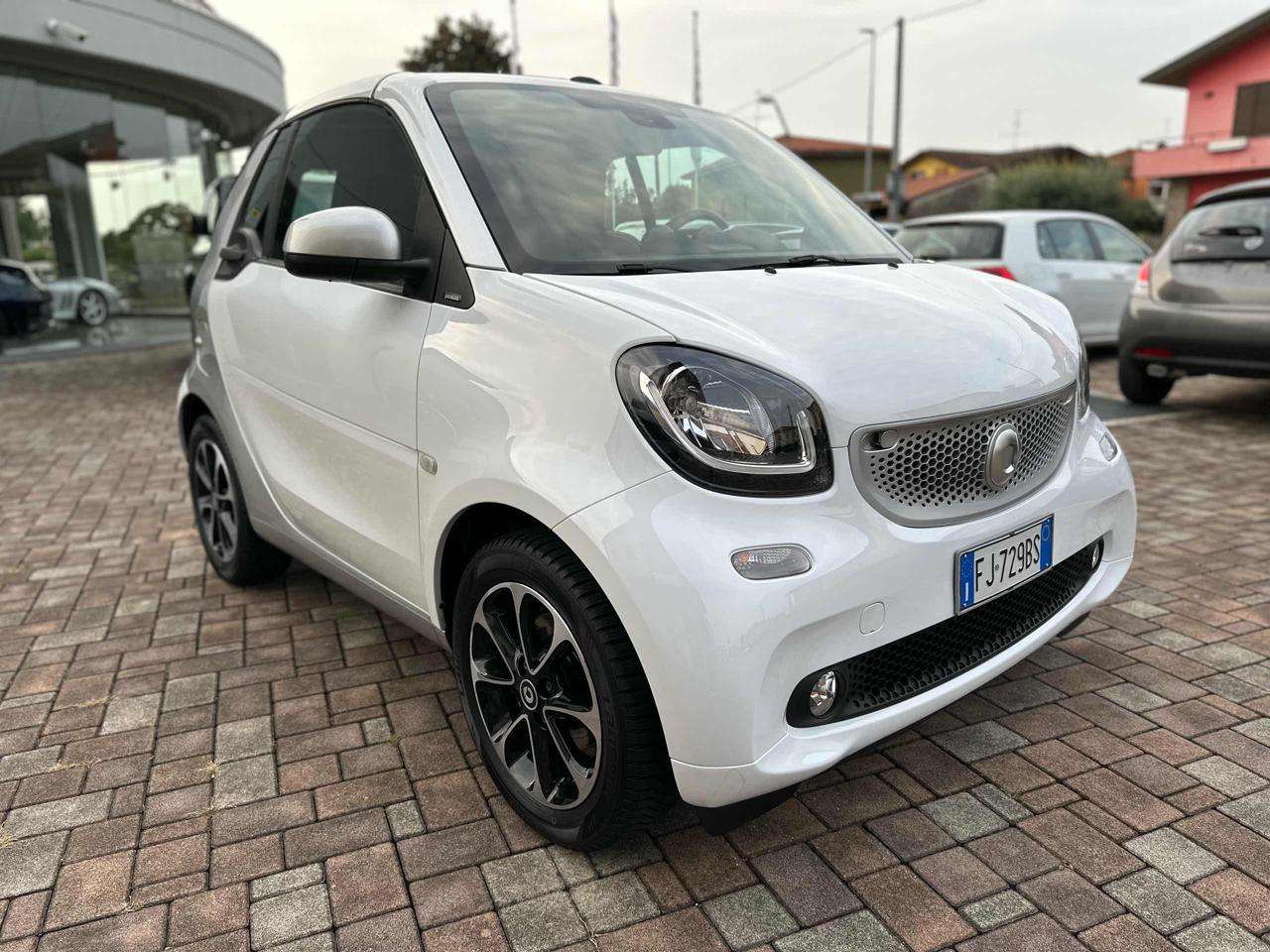 smart forTwo 70 1.0 twinamic cabrio Passion *NEOPATENTATI*