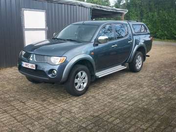 2.5 Turbo DI-D 4WD Instyle