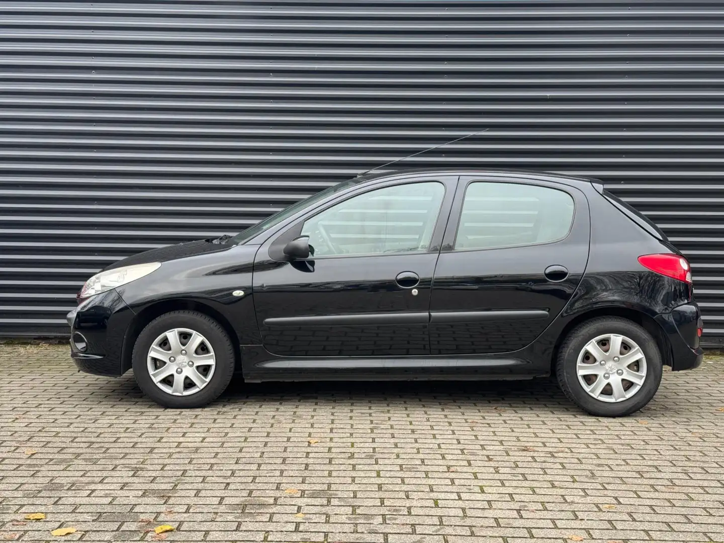 Peugeot 206 + 1.4 XS | Lage Kilometstand | APK & NAP | Airco | Negru - 2