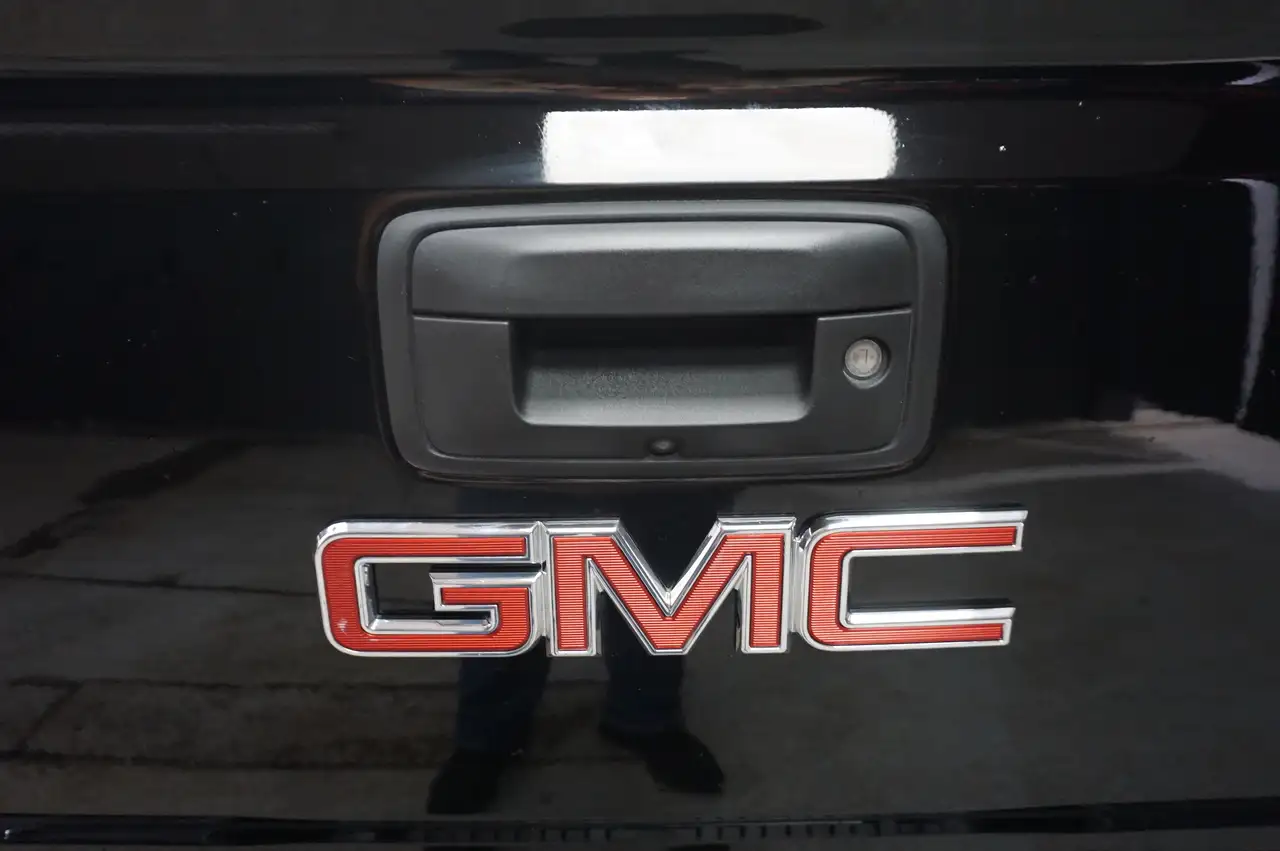 GMC Sierra 1500 снимка GMC Sierra 1500