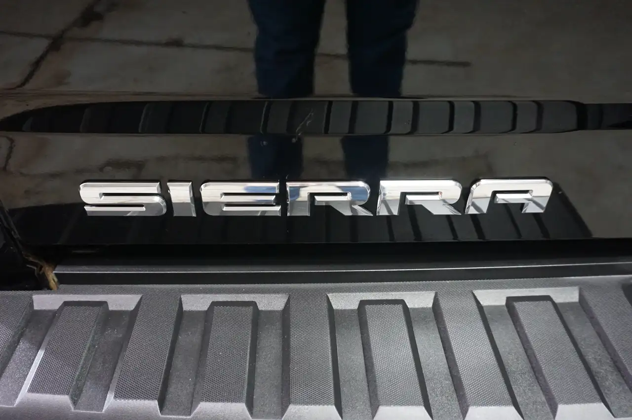 GMC Sierra 1500 снимка GMC Sierra 1500