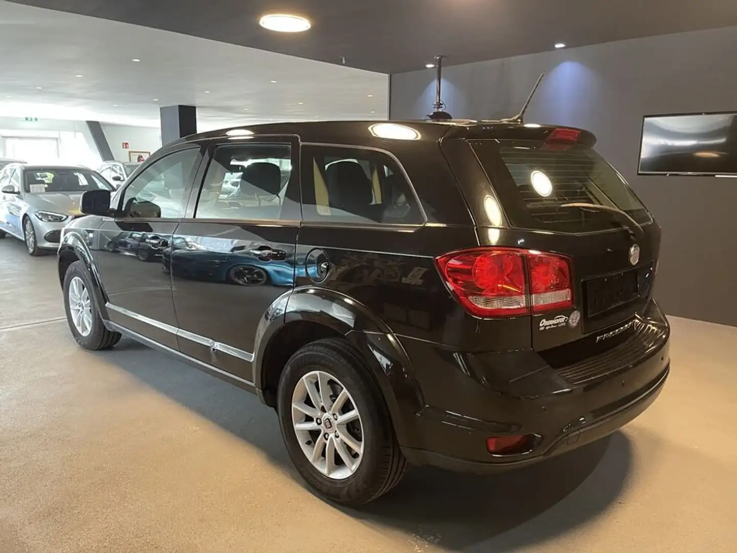 Fiat Freemont TDi 7 Sitzig*Temp Schwarz - 2