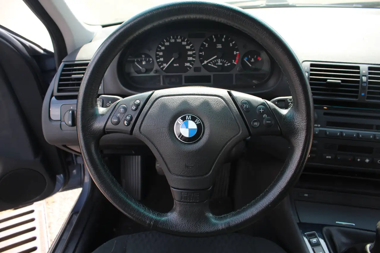 BMW 320 Serie 3 E46 Berlina 320i Eletta, foto 10