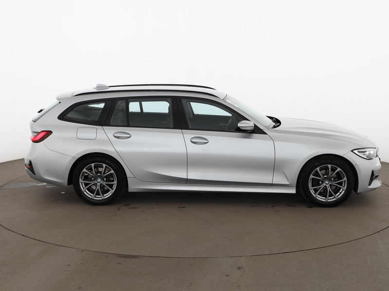 BMW 318 d Touring Sport Line Aut LED AHK RADAR LEDER — photo 3