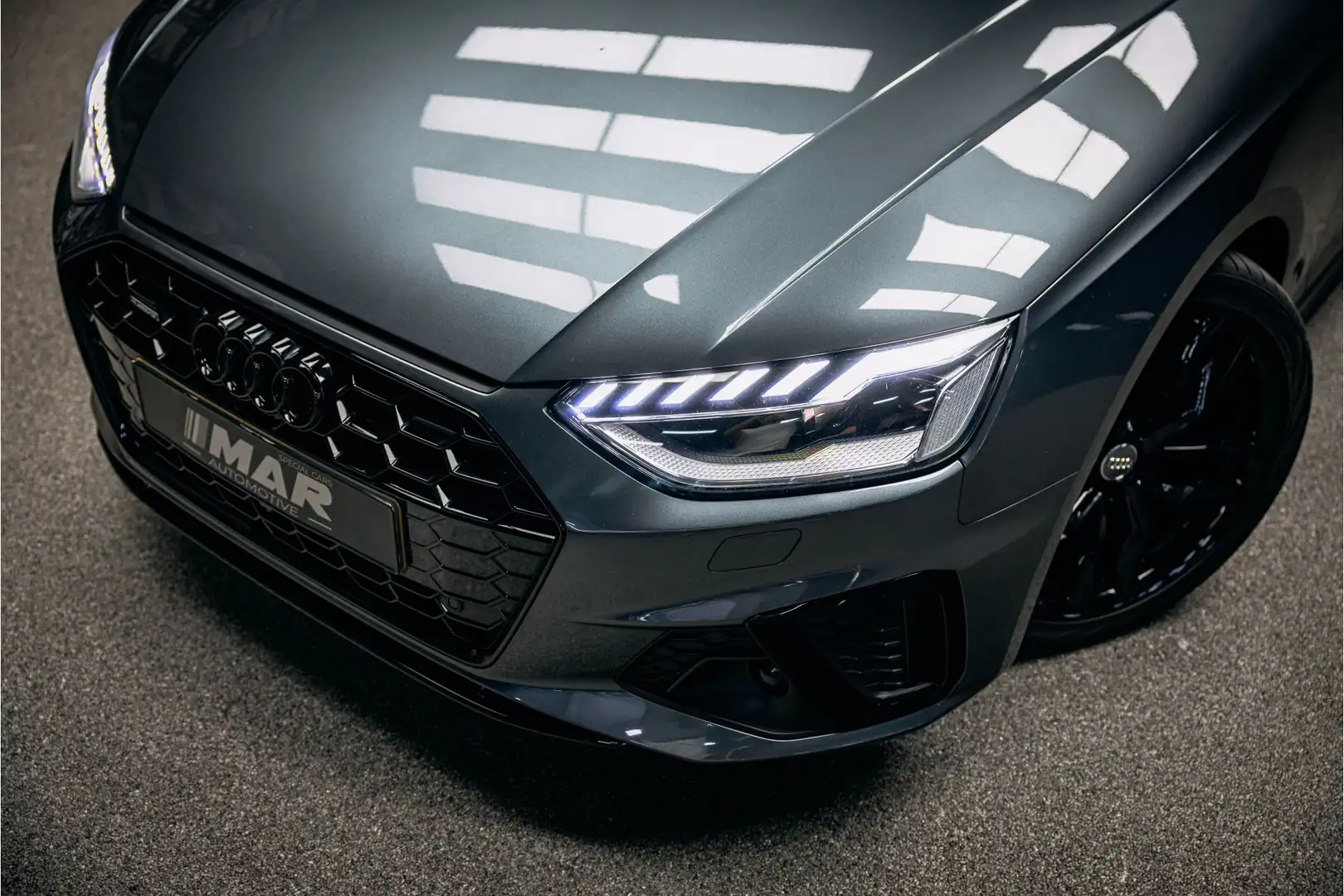 Audi A4 Limousine 40 TFSI Launch edition Sport Goed uitgev Gris - 2