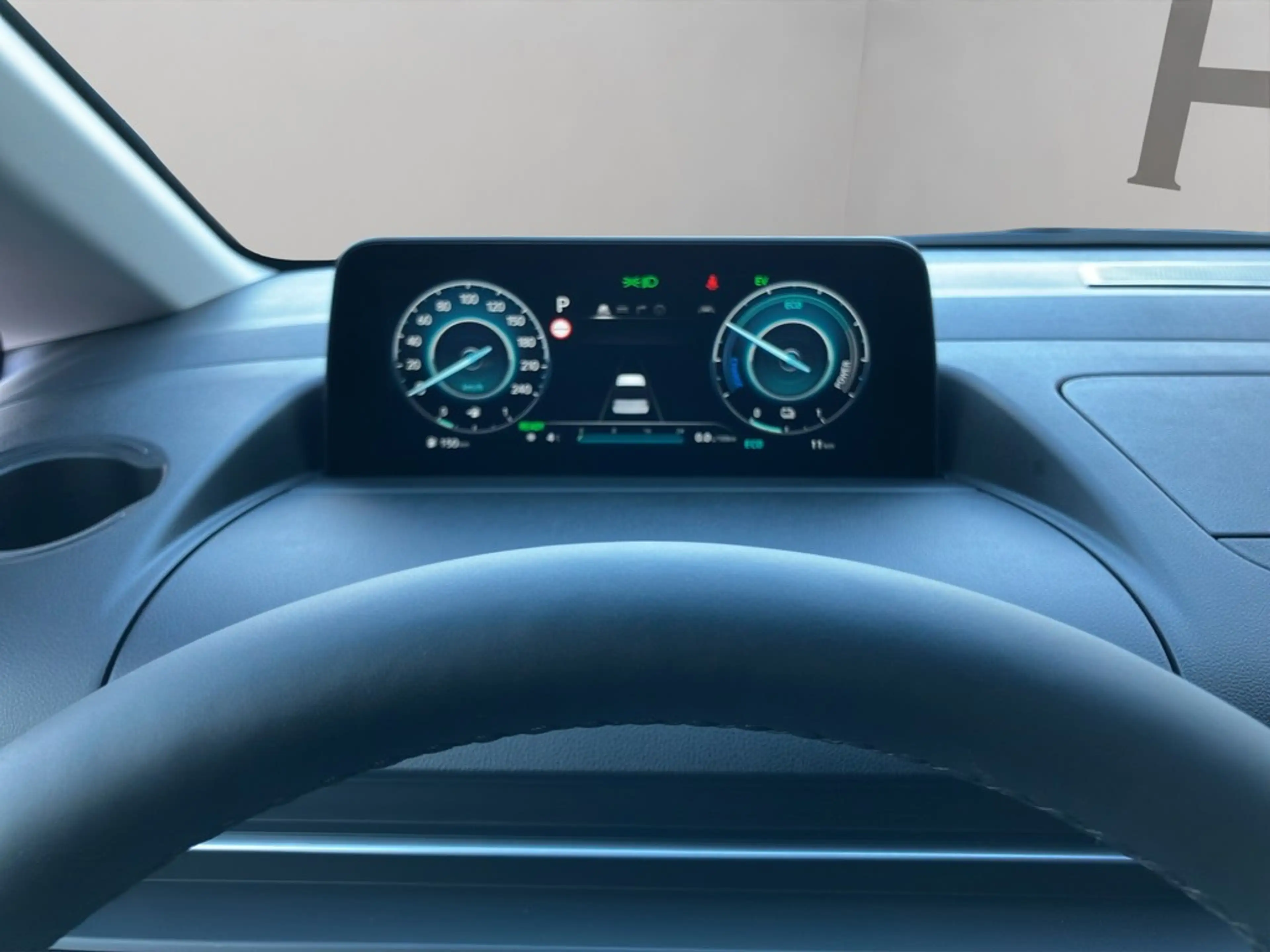 Hyundai STARIA 9 Sitzer HEV 1.6 T-GDI Prime PANO PARK-PAKET — photo 13