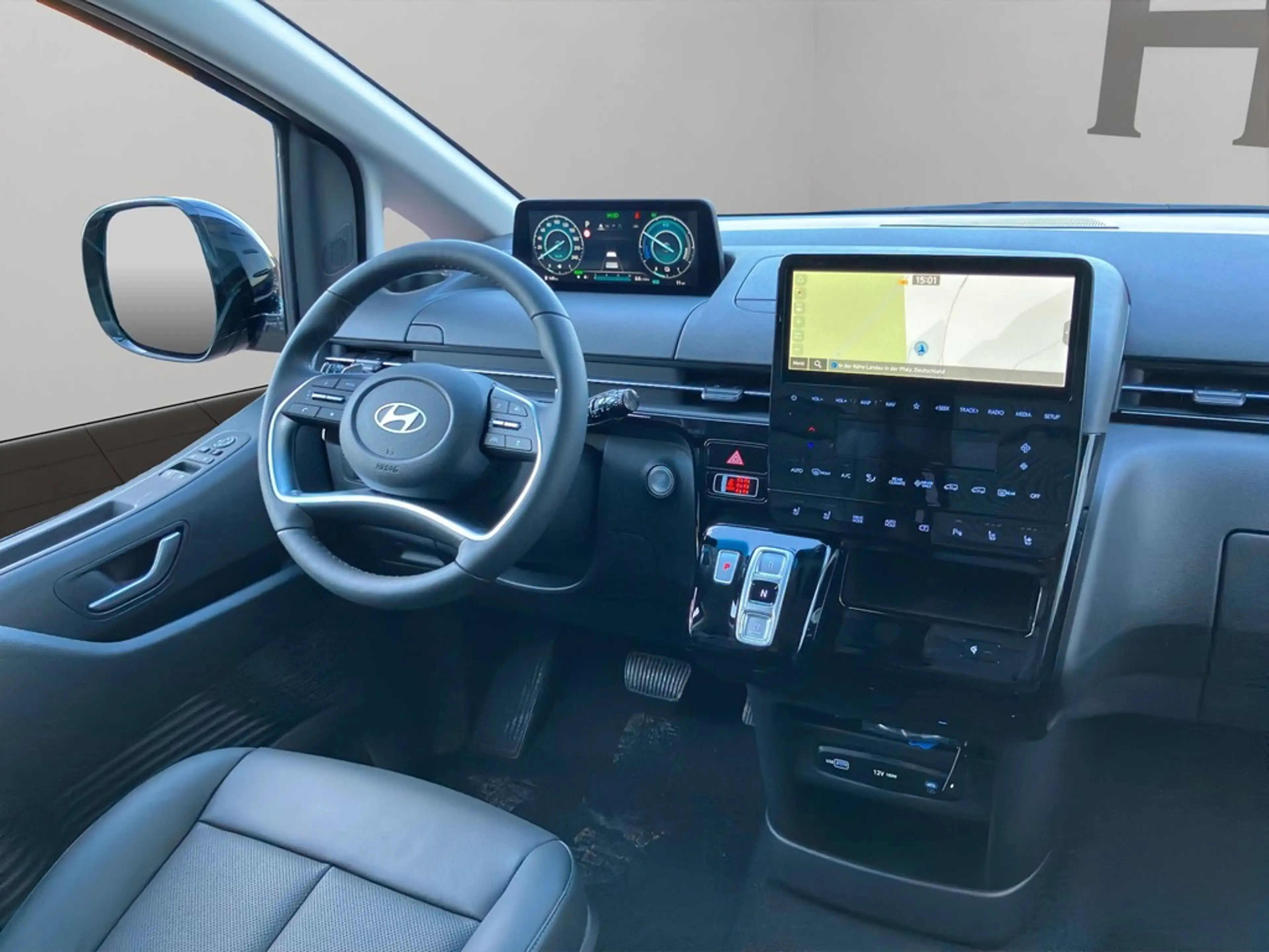 Hyundai STARIA 9 Sitzer HEV 1.6 T-GDI Prime PANO PARK-PAKET — photo 14
