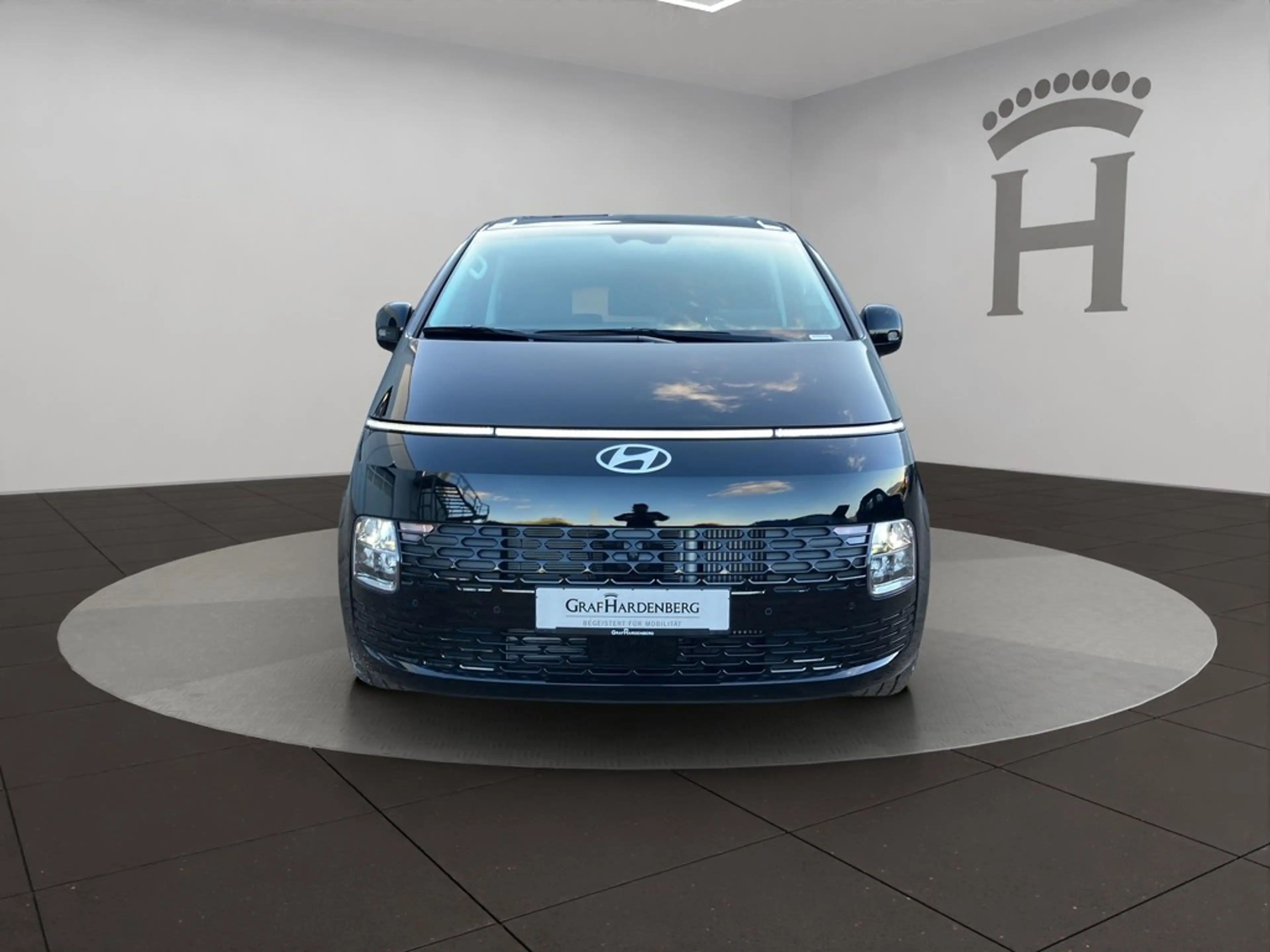 Hyundai STARIA 9 Sitzer HEV 1.6 T-GDI Prime PANO PARK-PAKET — photo 9