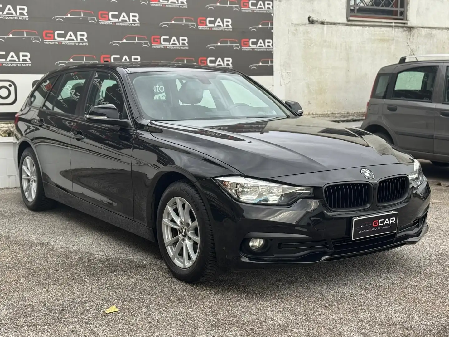 BMW 316 316d Touring Luxury Schwarz - 2