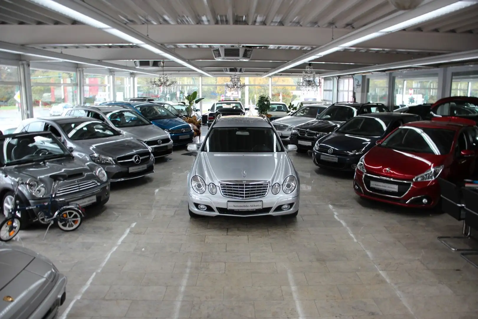 Mercedes-Benz E 220 CDI ELEGANCE Gris - 1