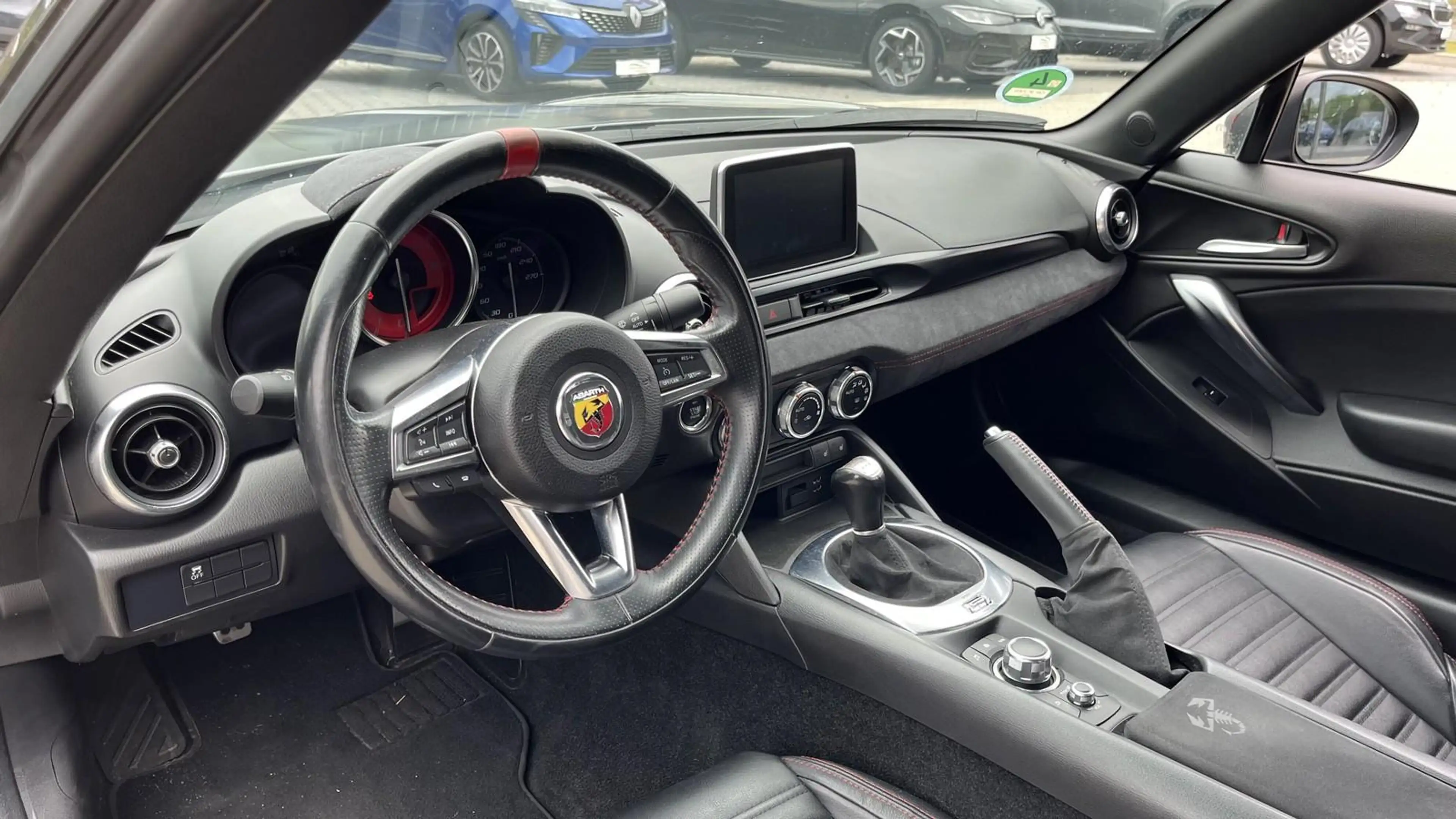 Abarth 124 Spider 124 Spider LED, Klima, DAB, Bose — photo 12