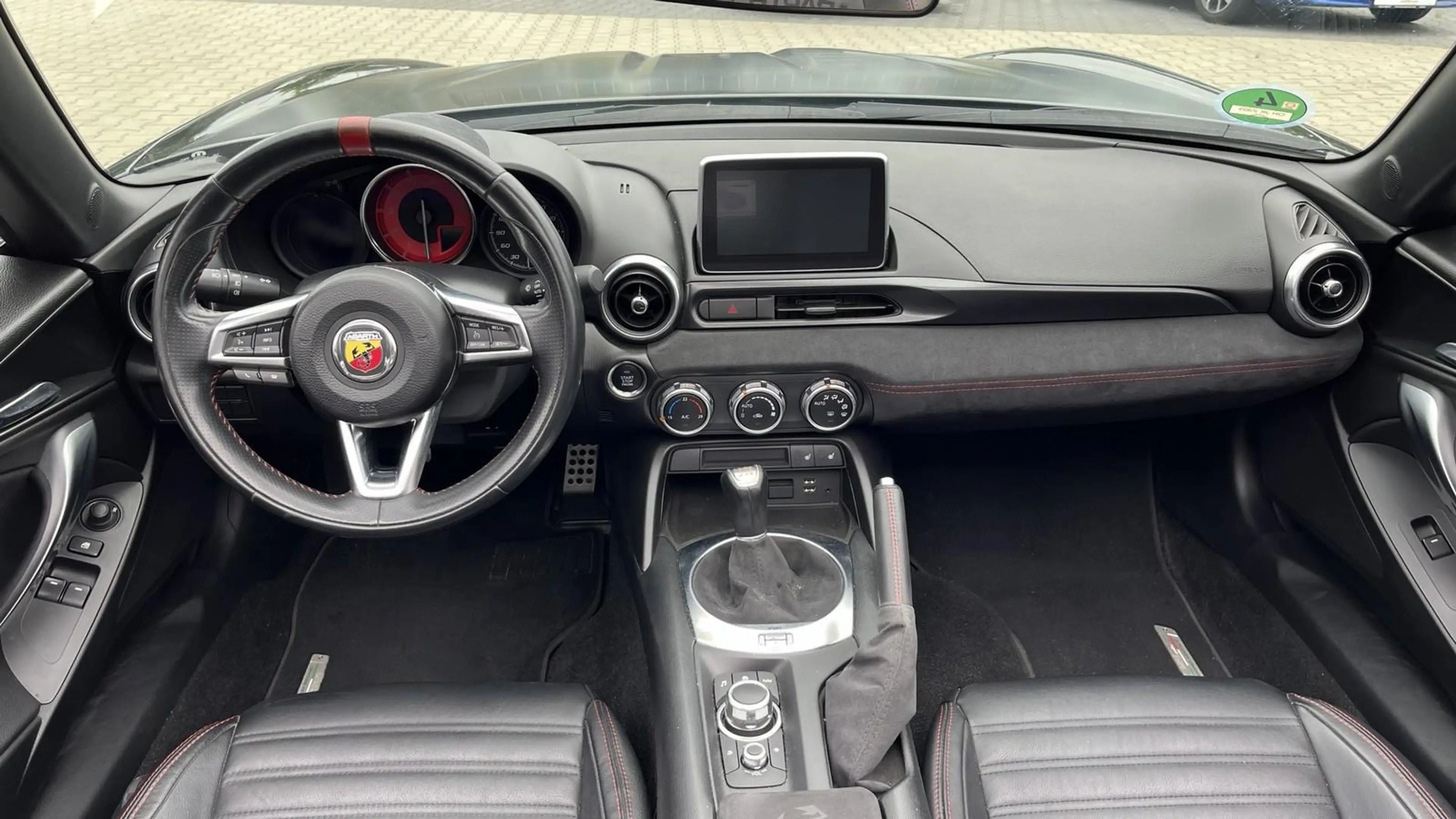Abarth 124 Spider 124 Spider LED, Klima, DAB, Bose — photo 9