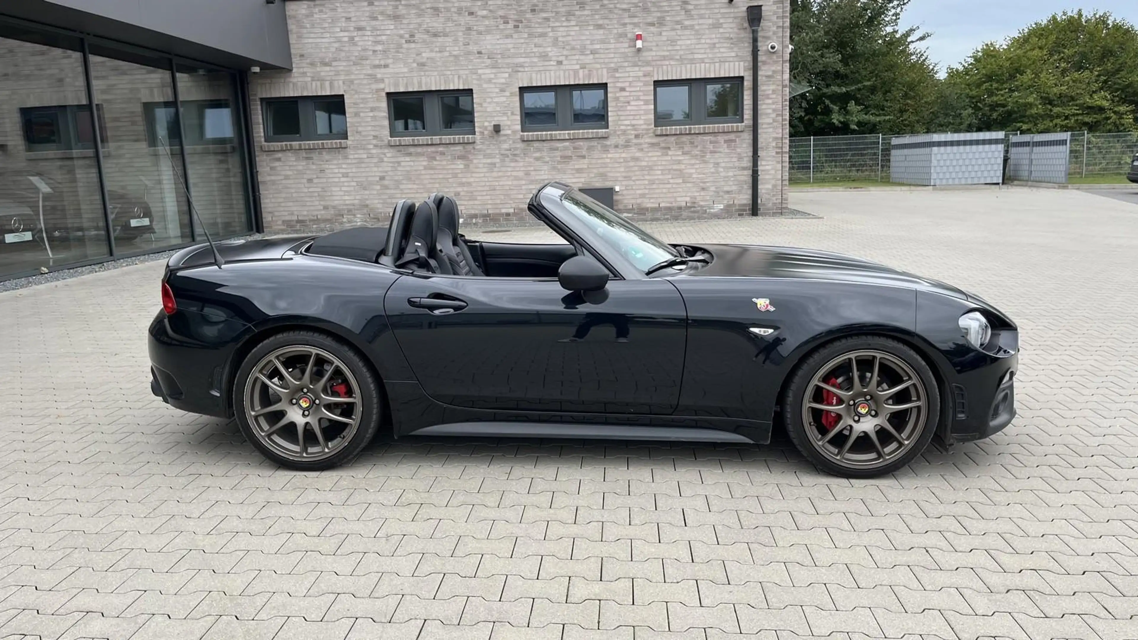 Abarth 124 Spider 124 Spider LED, Klima, DAB, Bose — photo 4