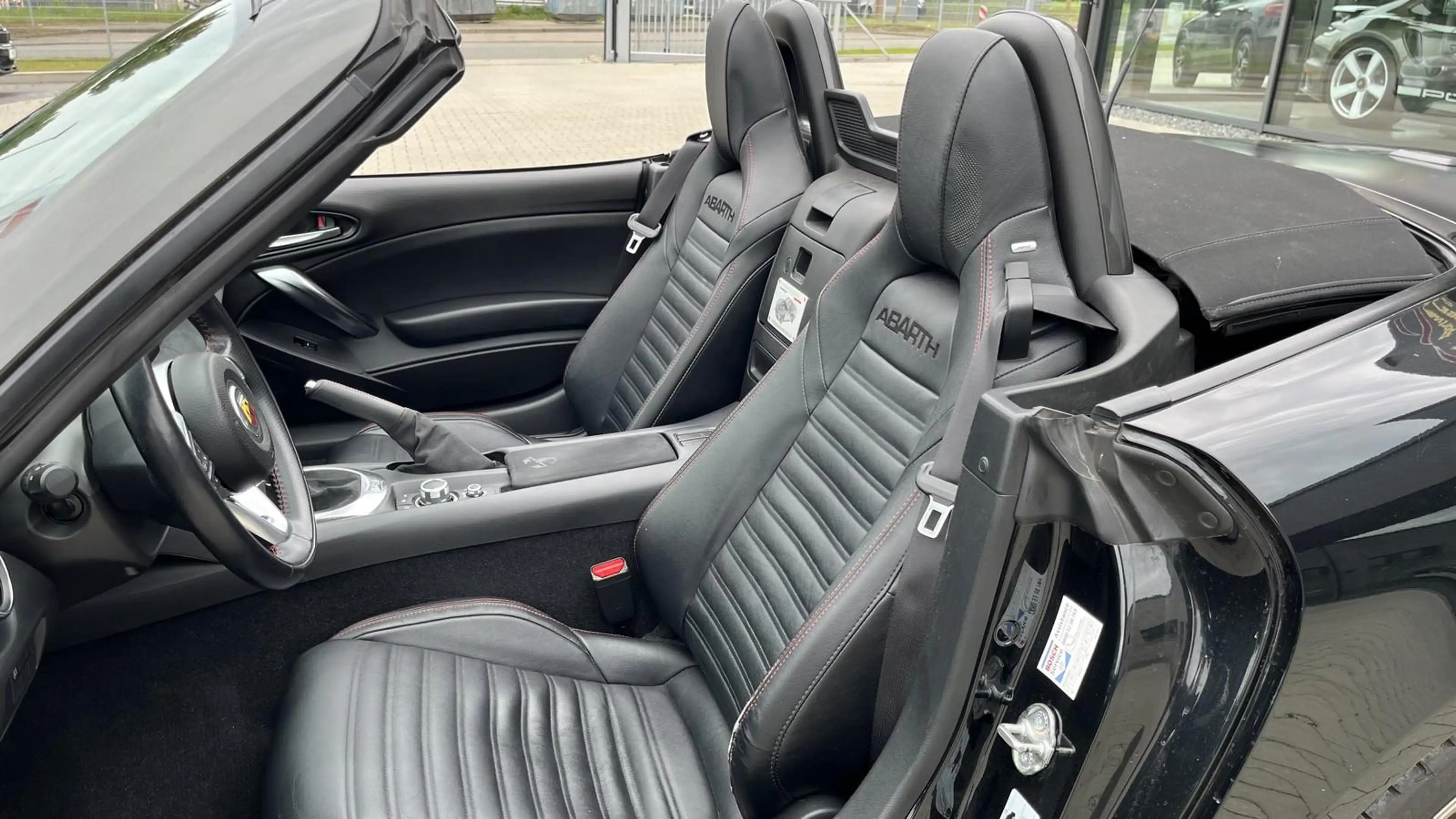Abarth 124 Spider 124 Spider LED, Klima, DAB, Bose — photo 11