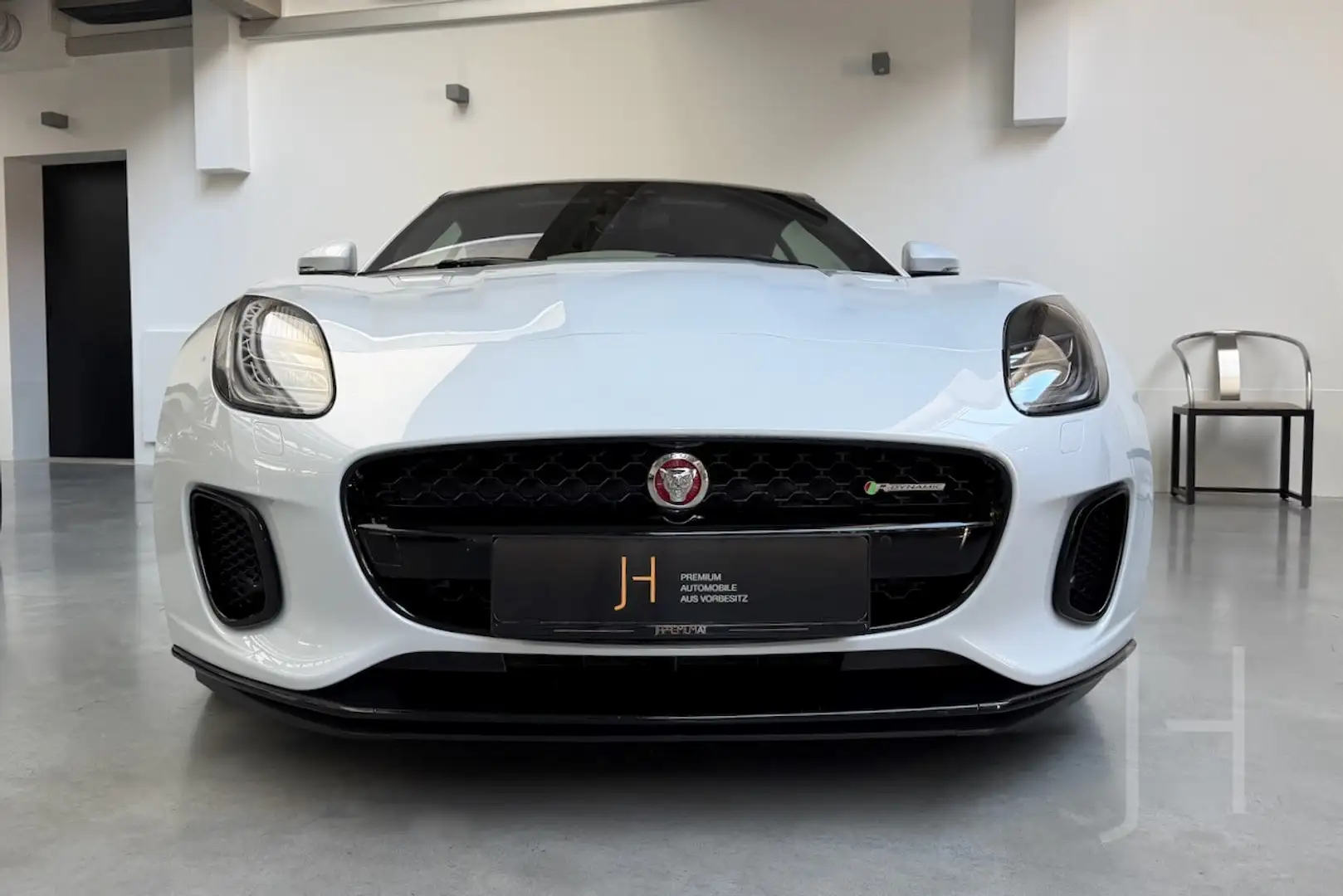 Jaguar F-Type P380 AWD Auto R-DYNAMIC Coupe Weiß - 2