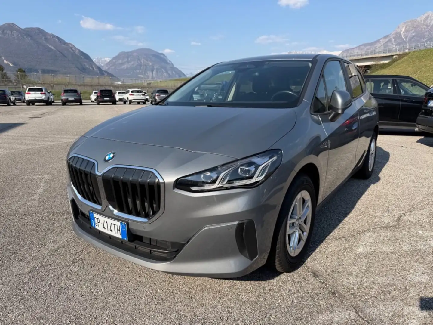 BMW 218 d Active Tourer Grau - 1