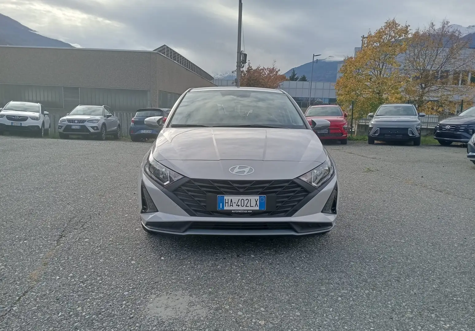 Hyundai i20 MY25 1.2 79CV MT TECHLINE Gris - 2