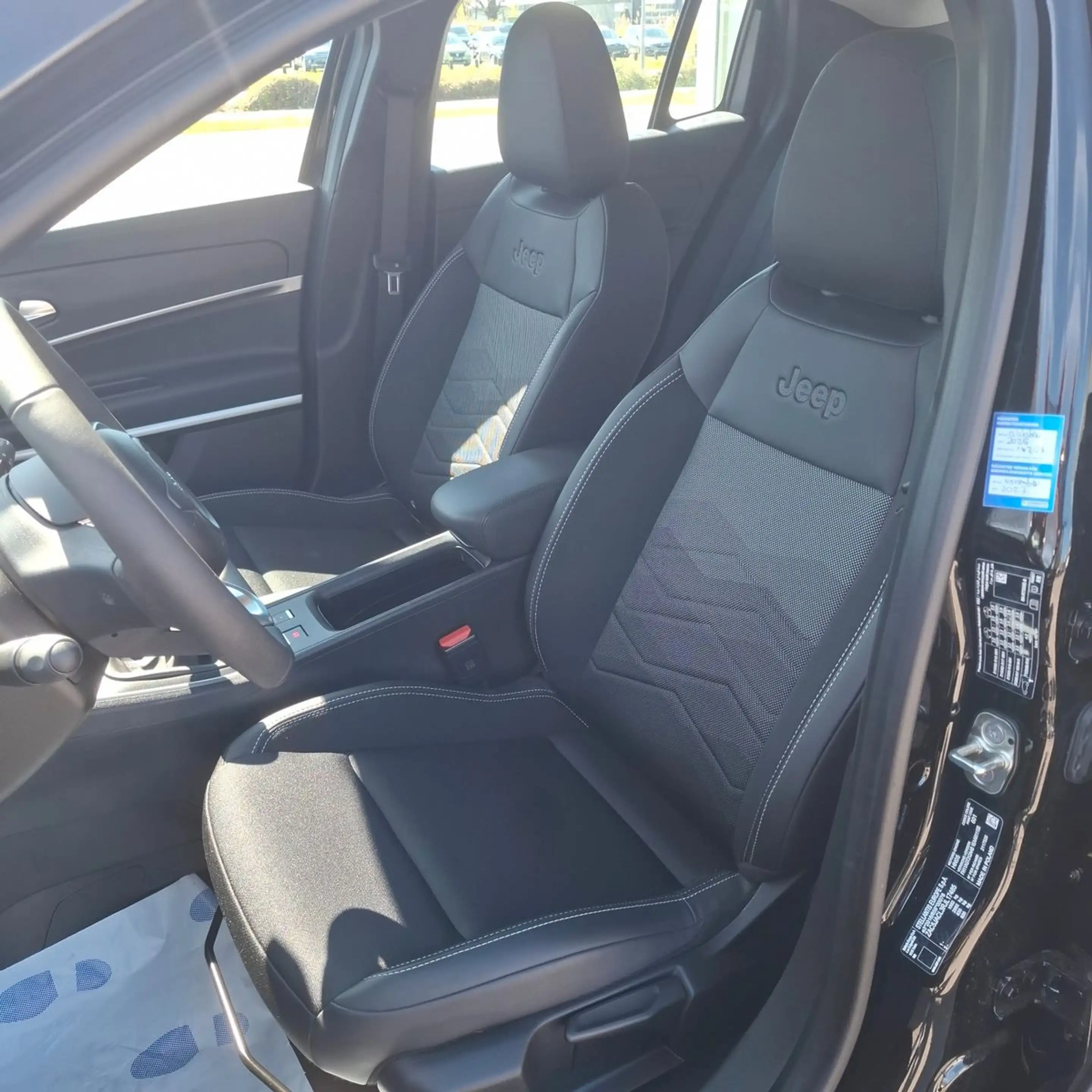 Jeep Avenger Altitude — photo 10