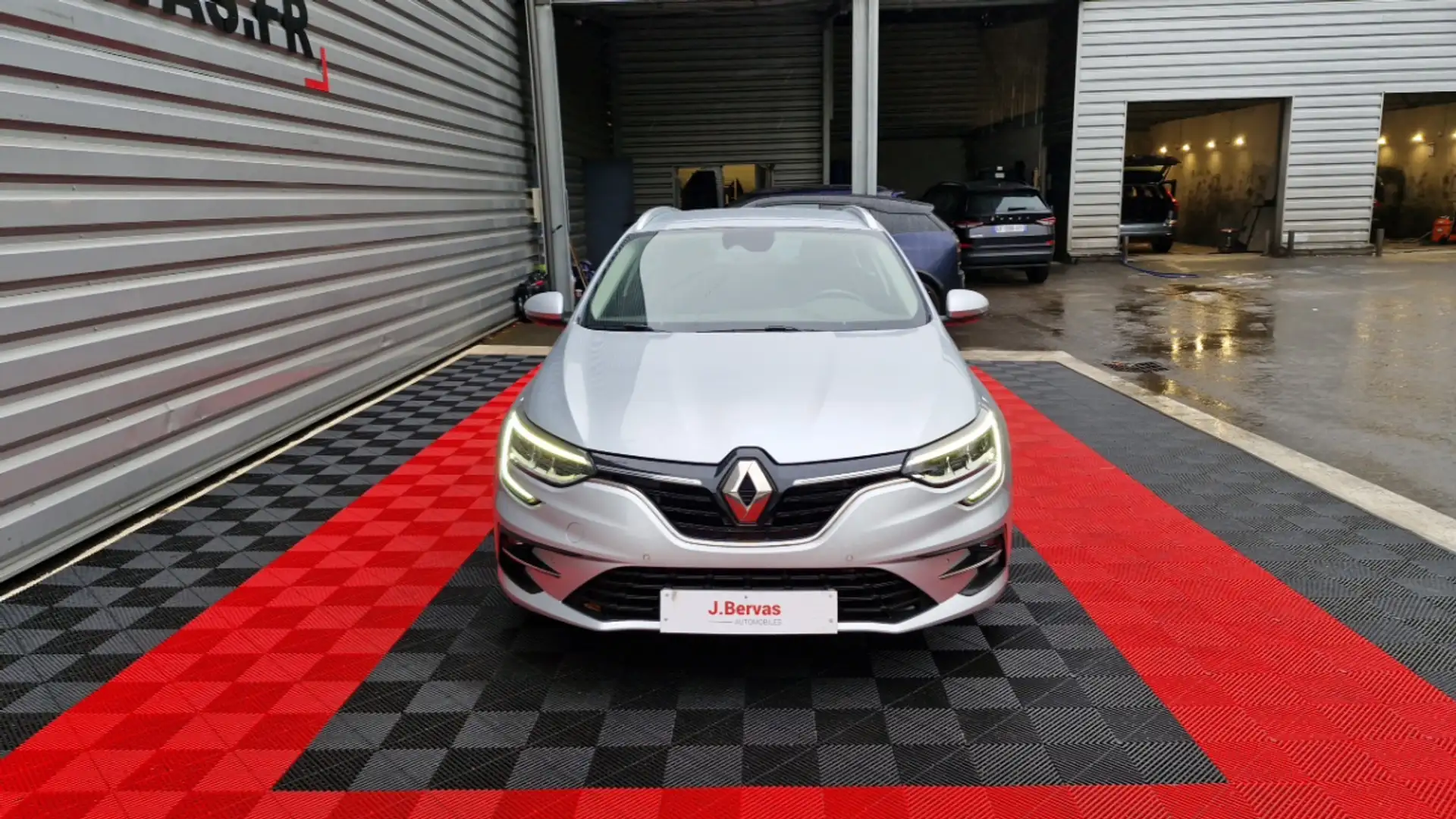 Renault IV Business Blue dCi 115 EDC - 2