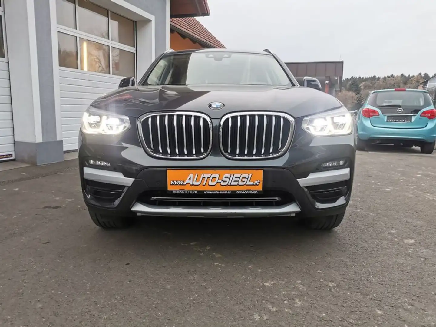 BMW X3 xDrive20i xLine Autom. *8Fach* Modell 2020 Grau - 2