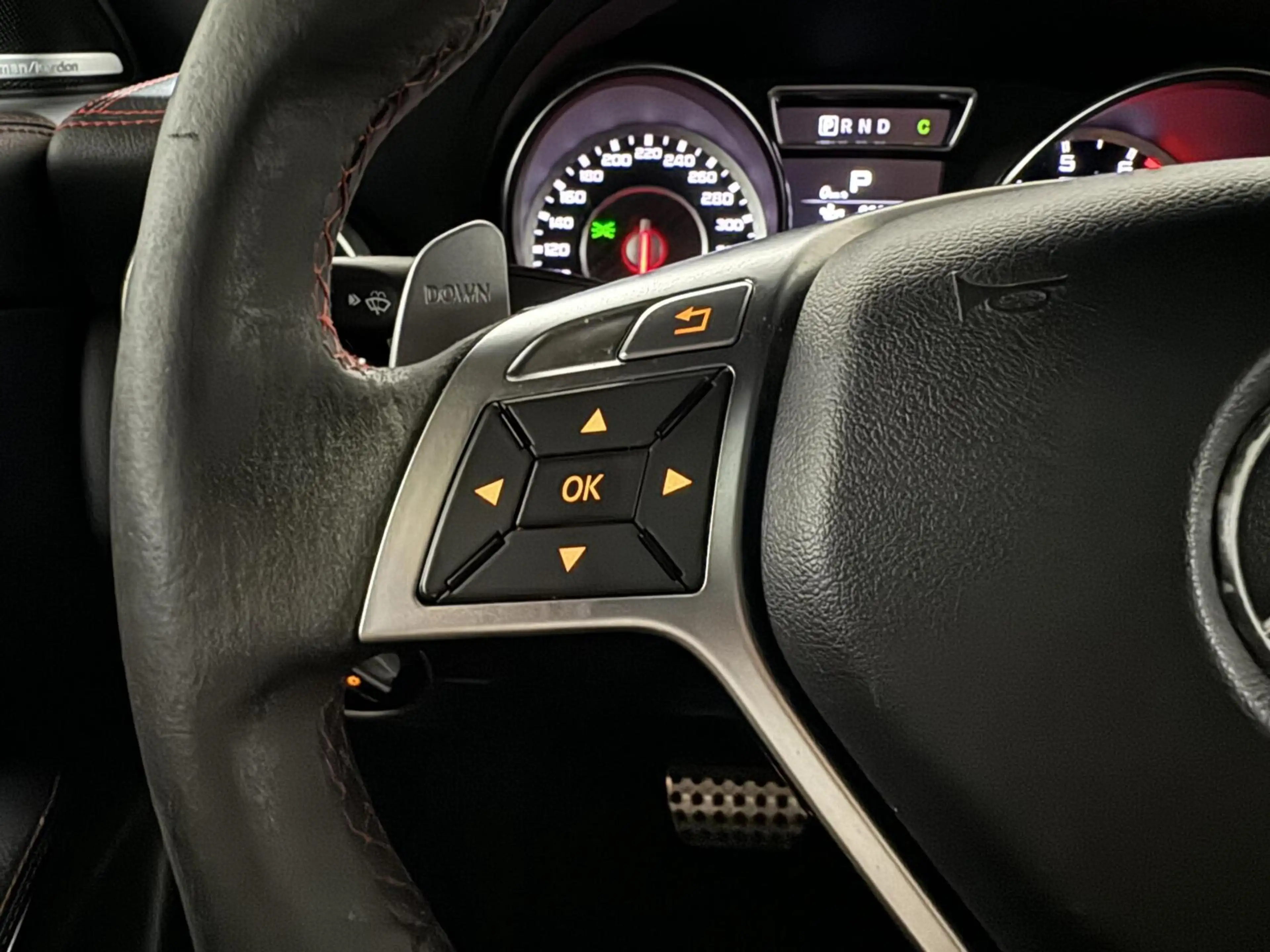 Mercedes-Benz CLA 45 AMG 4MATIC Pano Recaro H/K Camera NAP — photo 28
