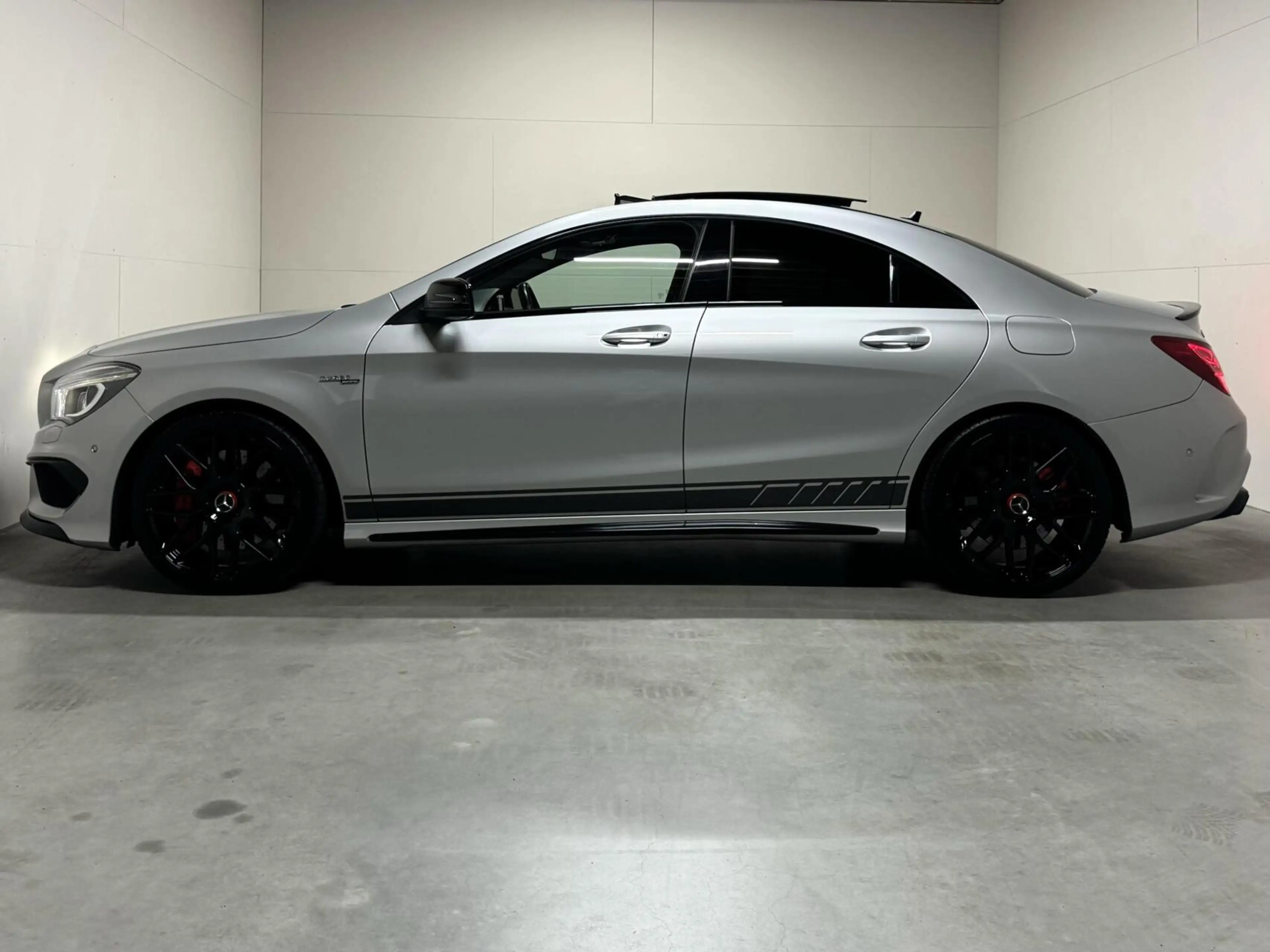 Mercedes-Benz CLA 45 AMG 4MATIC Pano Recaro H/K Camera NAP — photo 9
